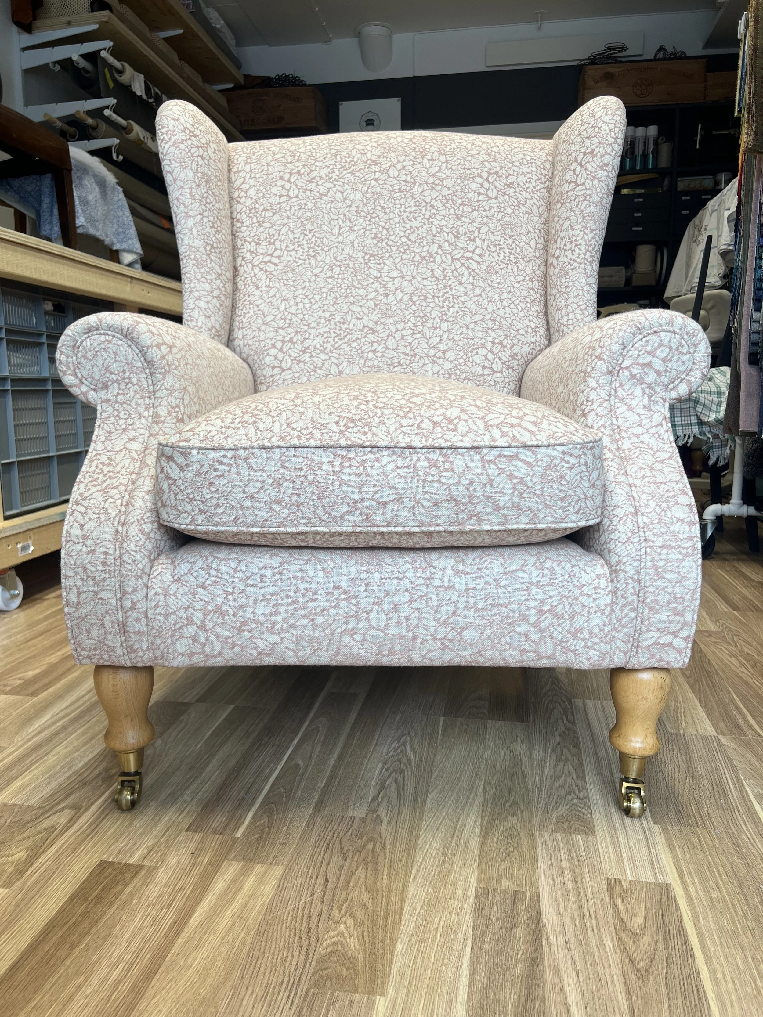 Knoll-fåtölj klädd i Bouquet, Lauritzson