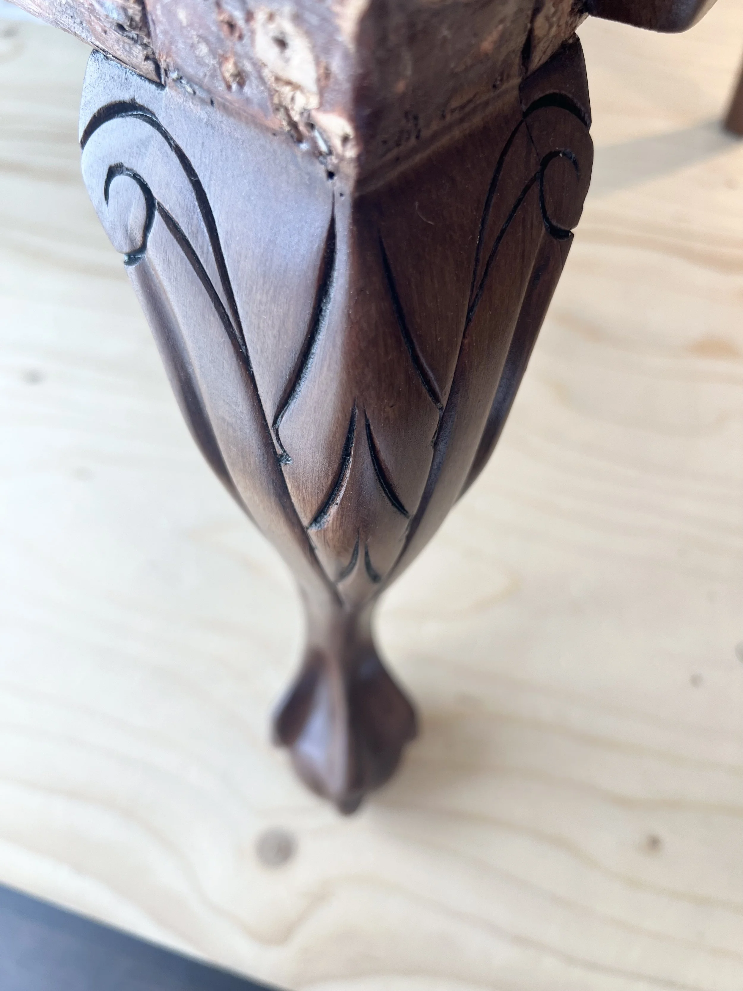 Allt trä slipat och ombetsat