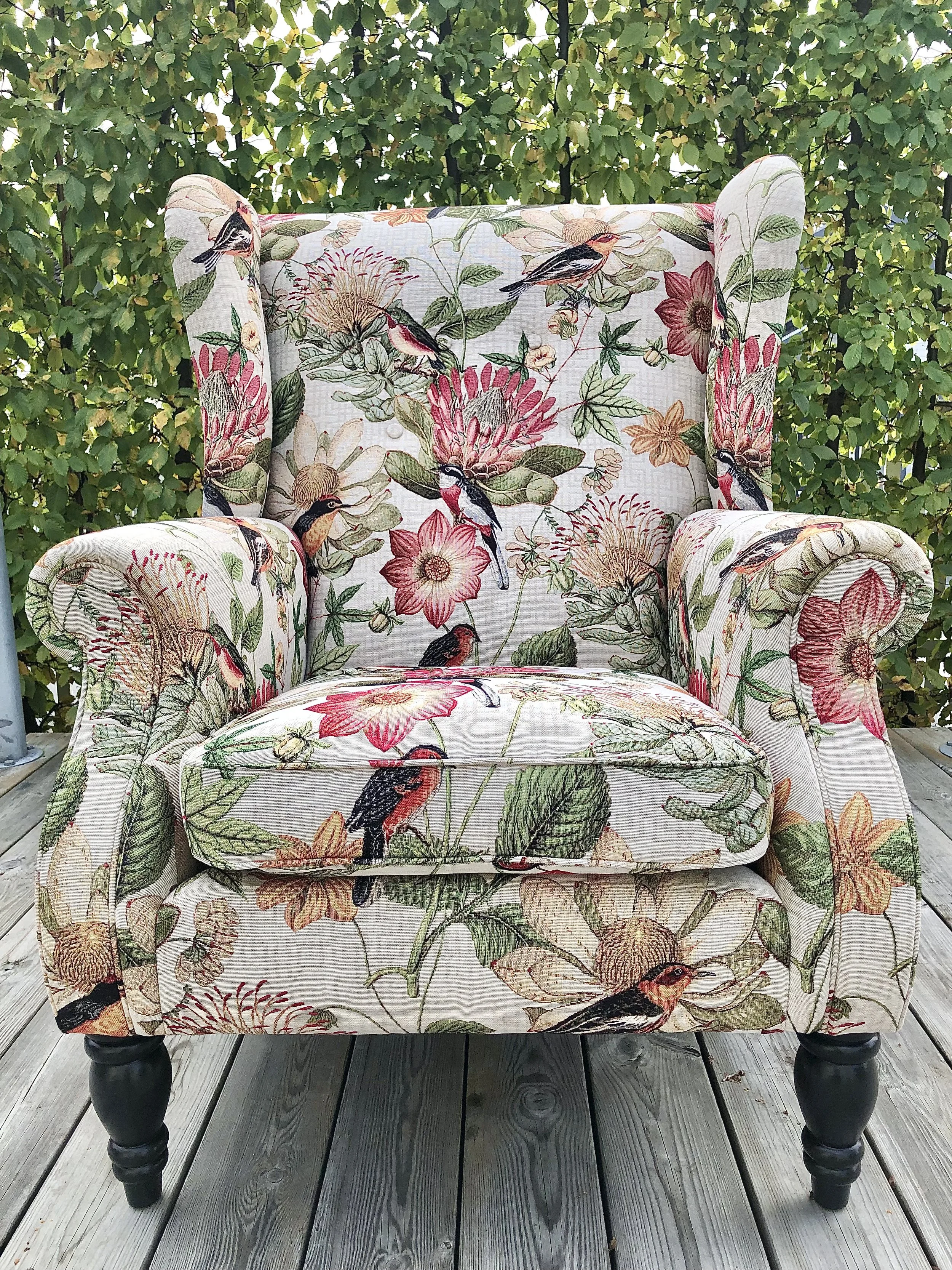 Knoll-fåtölj omklädd, nytillverkad plymå och målade ben