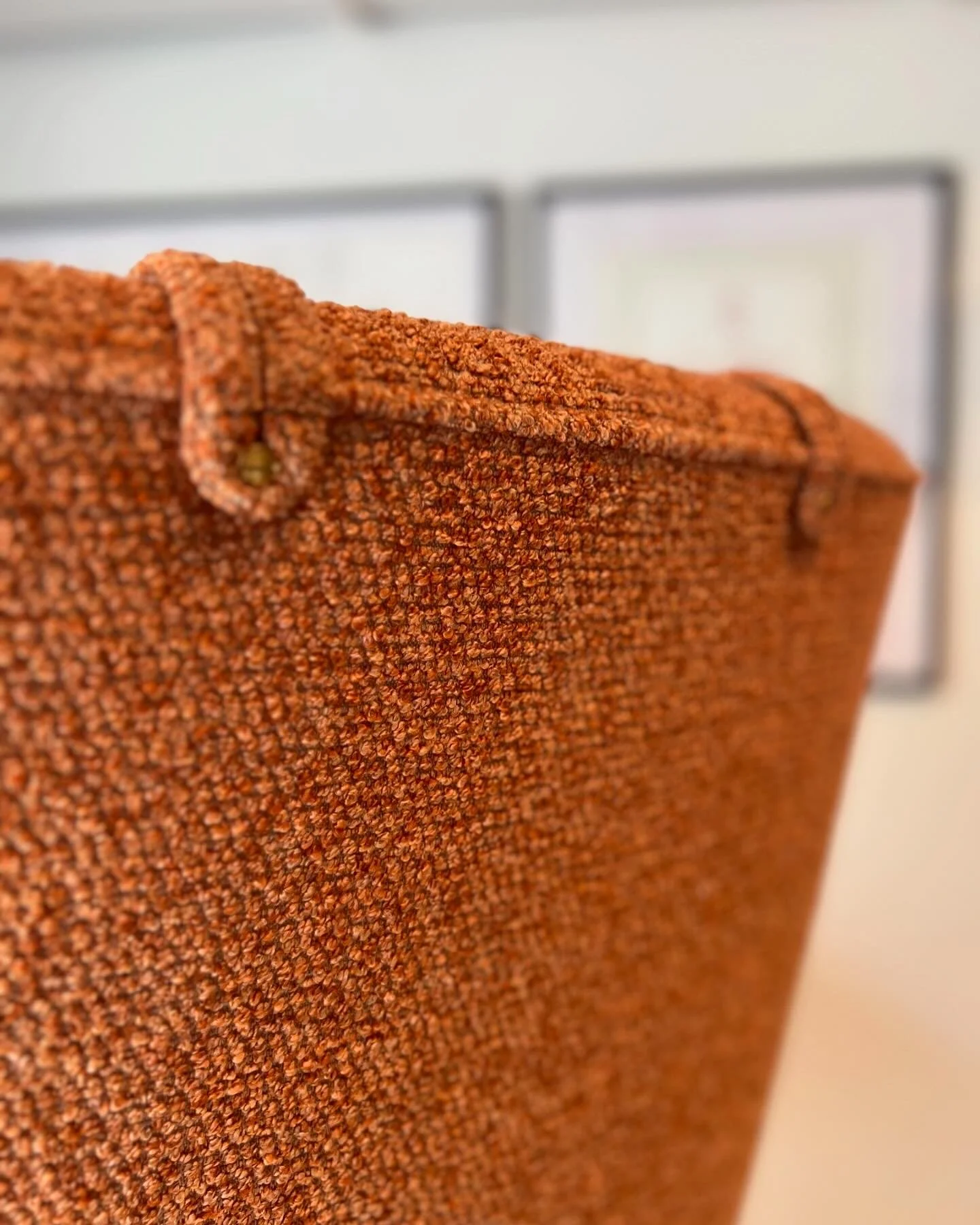 Nya mässingfästen till nackkudde