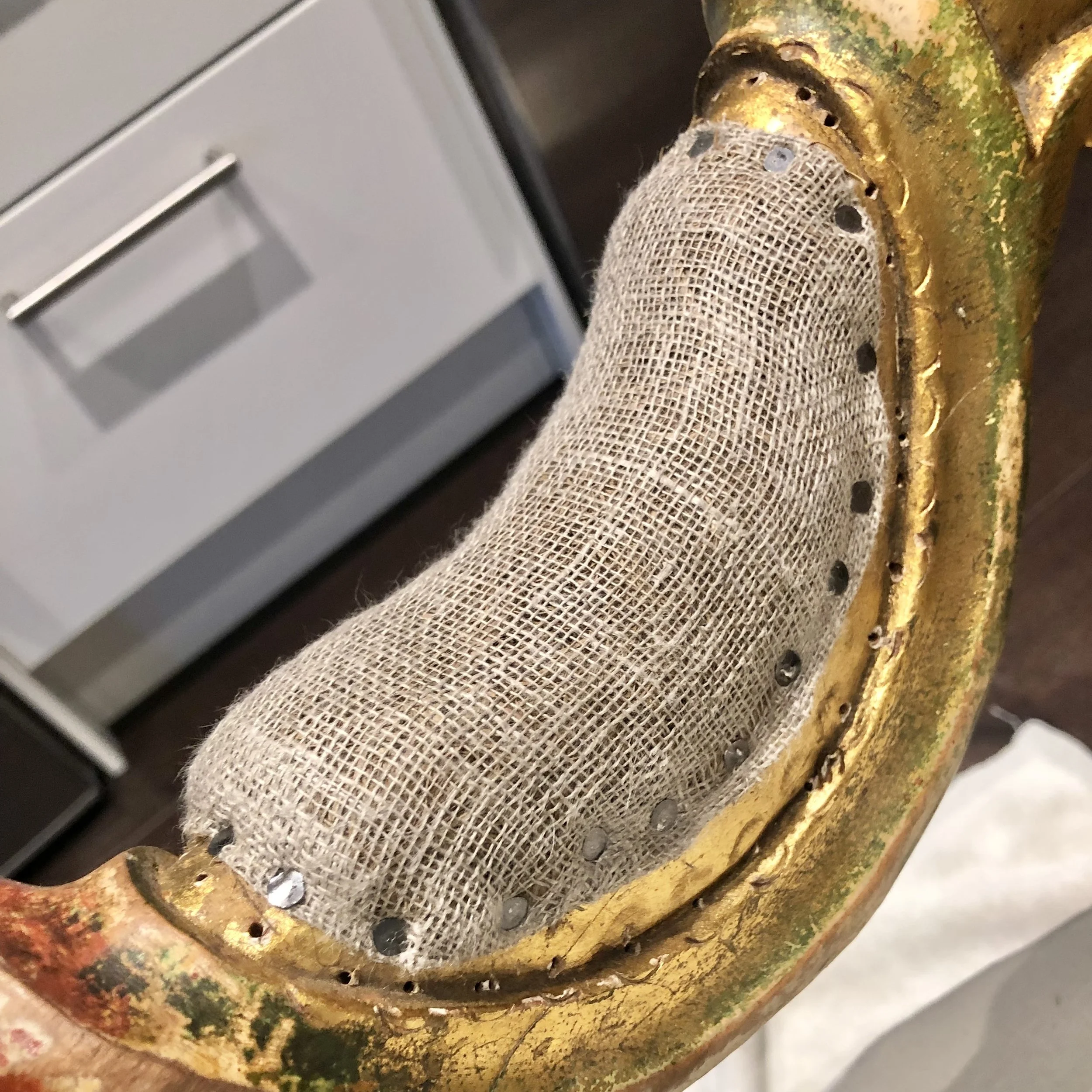 Ny stoppning på armstöd.