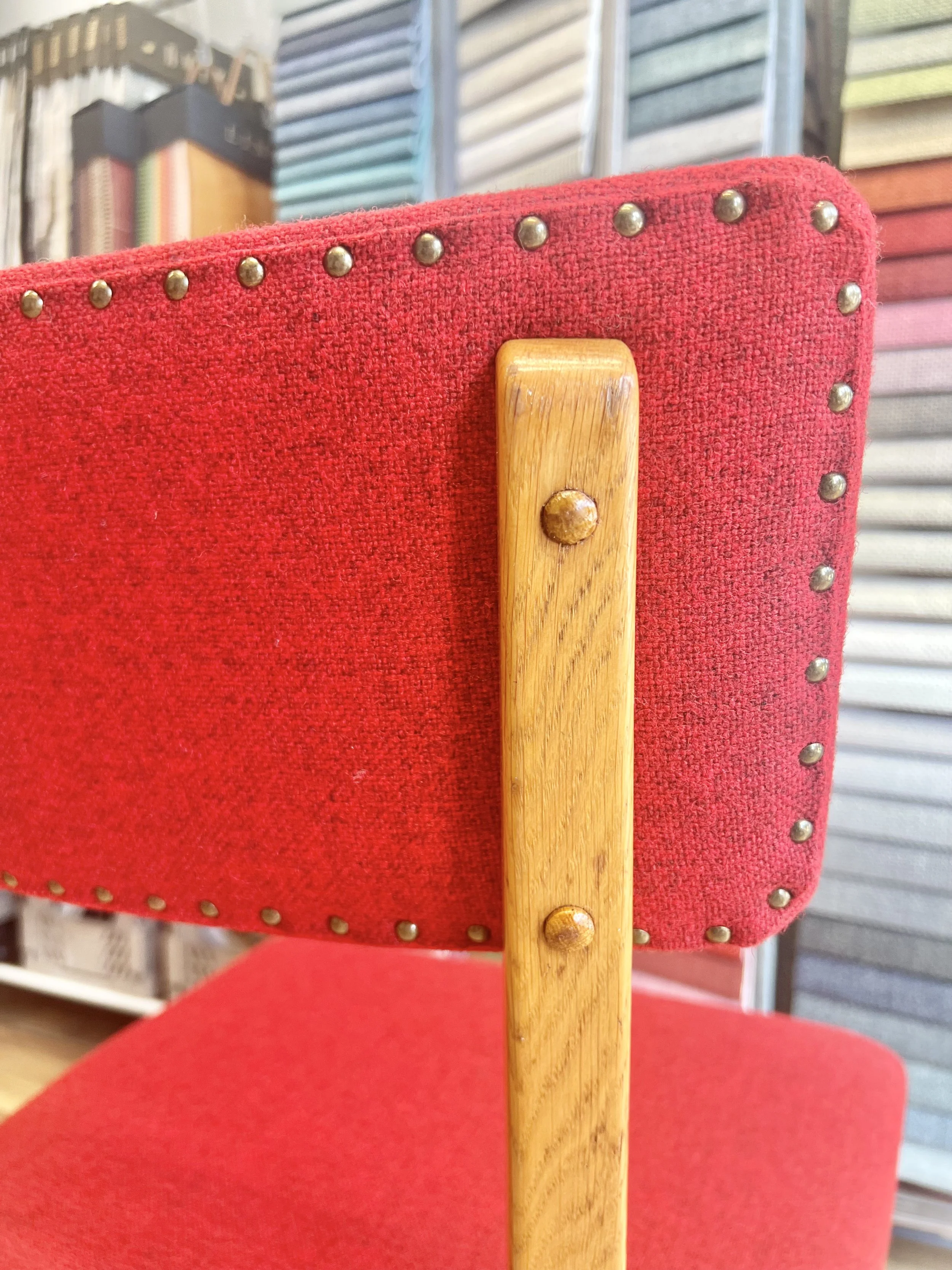 Lagad och limmad träryggbricka