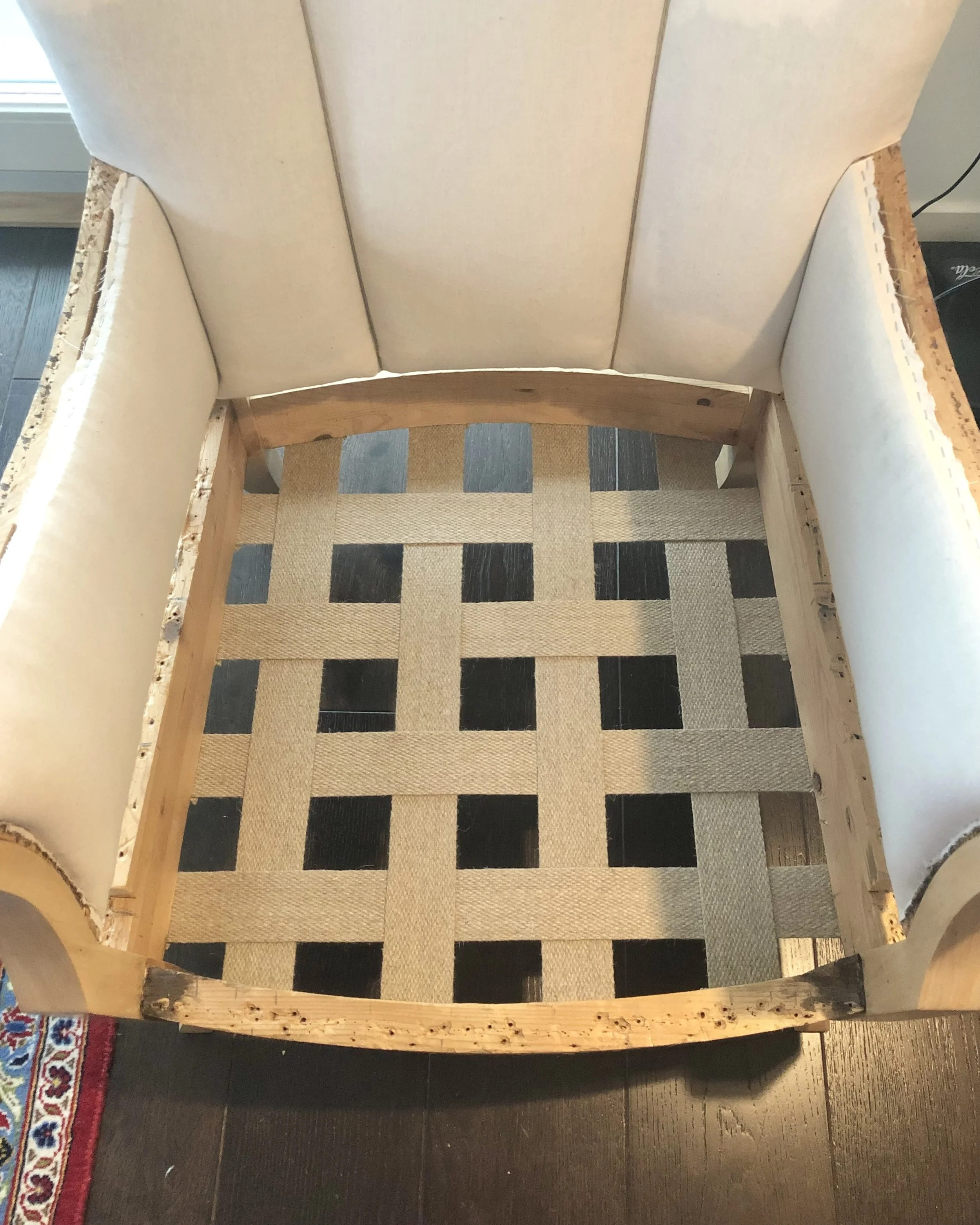 Ny sadelgjord på sits.