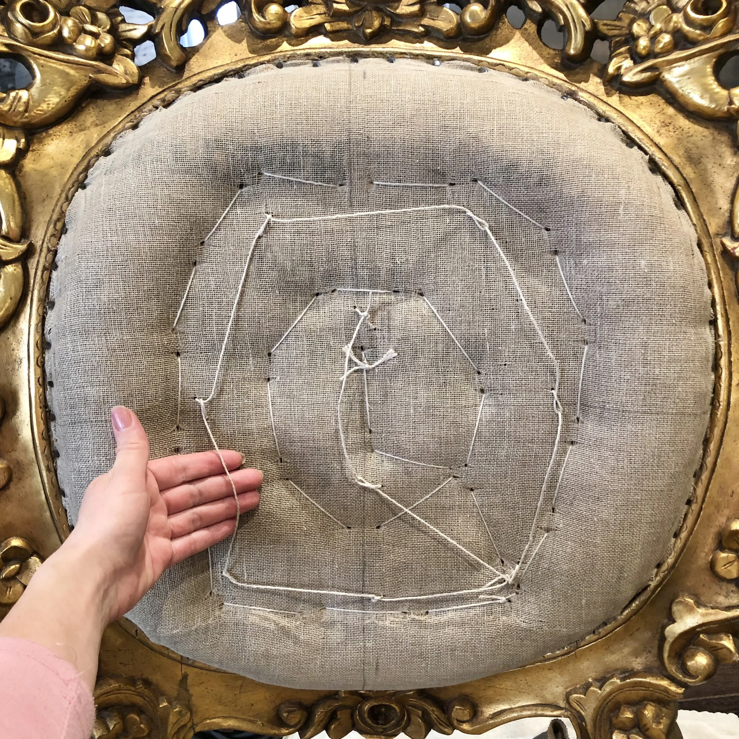 Grundstoppning med genomdrag och fastredningsgarn på rygg.