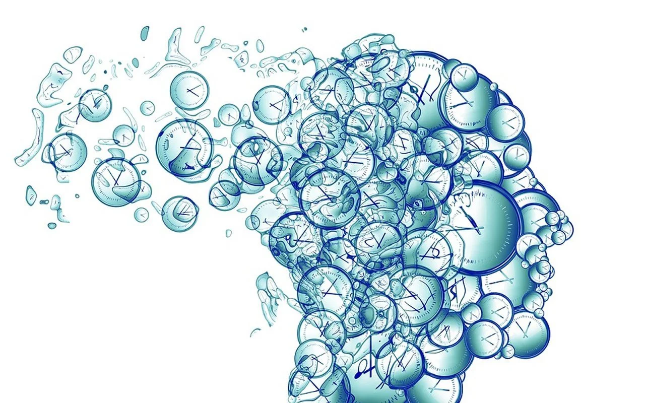 Hyperbaric oxygen therapy (HBOT) addressing cognitive decline by increasing oxygen flow to the brain, promoting neuroplasticity, and supporting improved memory and cognitive function.