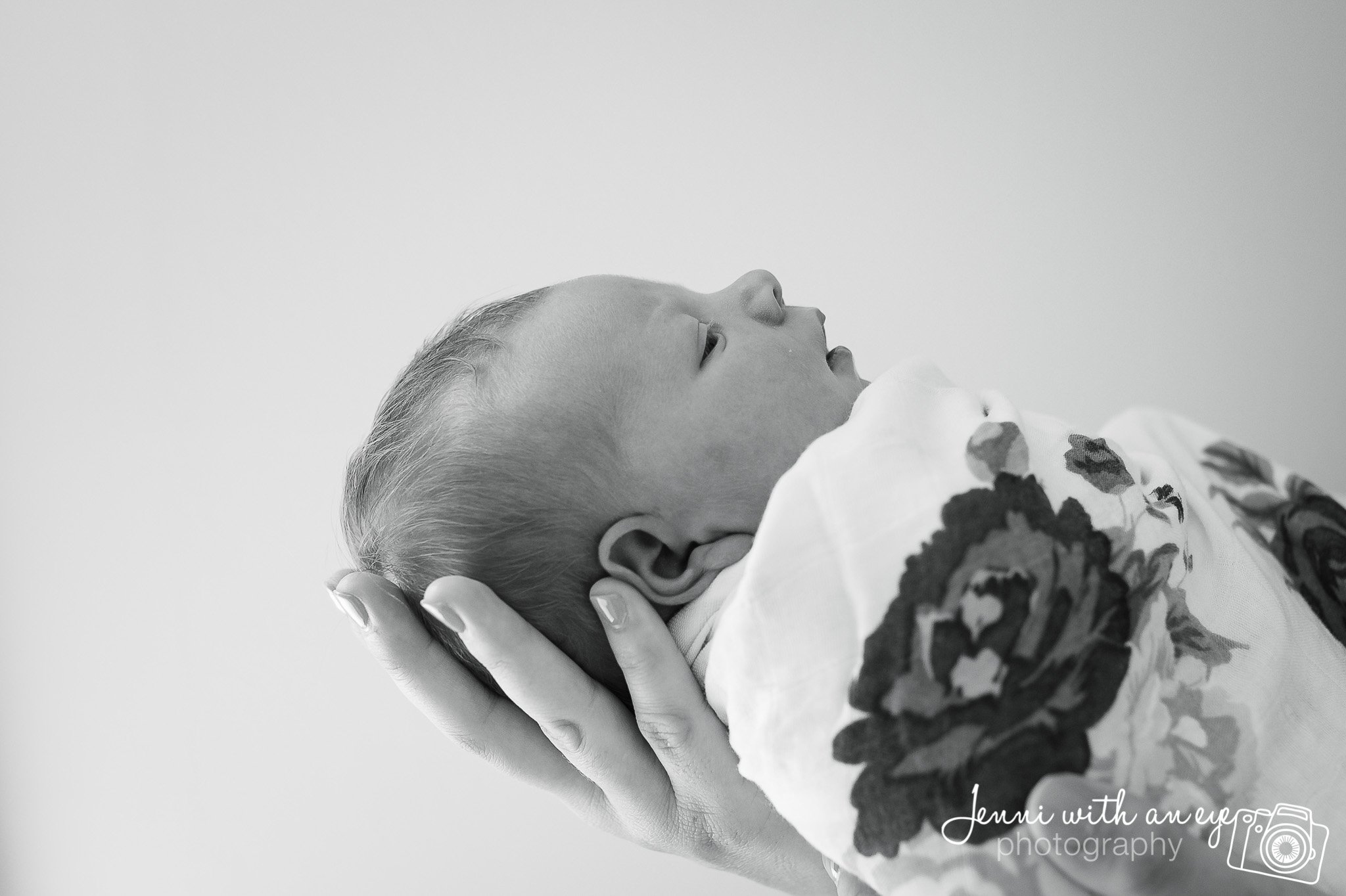 Newborn+Session,+JENNI+WITH+AN+EYE+PHOTO (7).jpeg