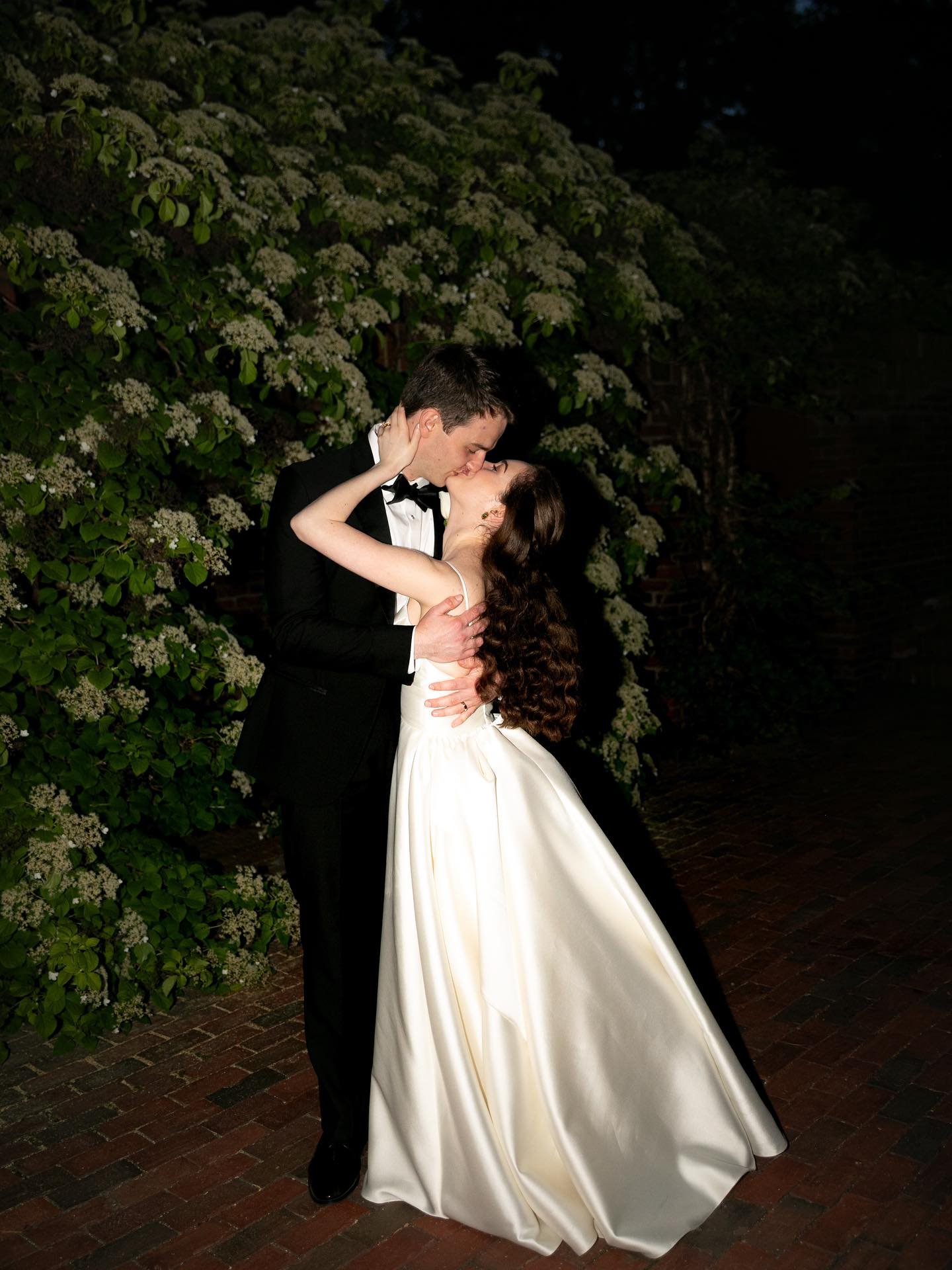 almost 4 years ago &mdash;
still feels like warm light and music in the air.

#summerstfilms
#bostonweddingphotographer
#newenglandweddingphotographer
#cinematicweddingphotography
#documentaryweddingphotography
#bostonwedding
#newenglandwedding
#wedd