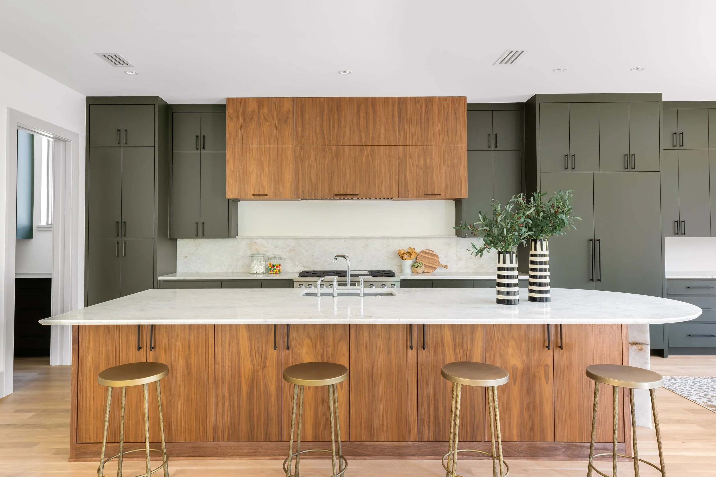 3525 Springbrook St-13.jpg