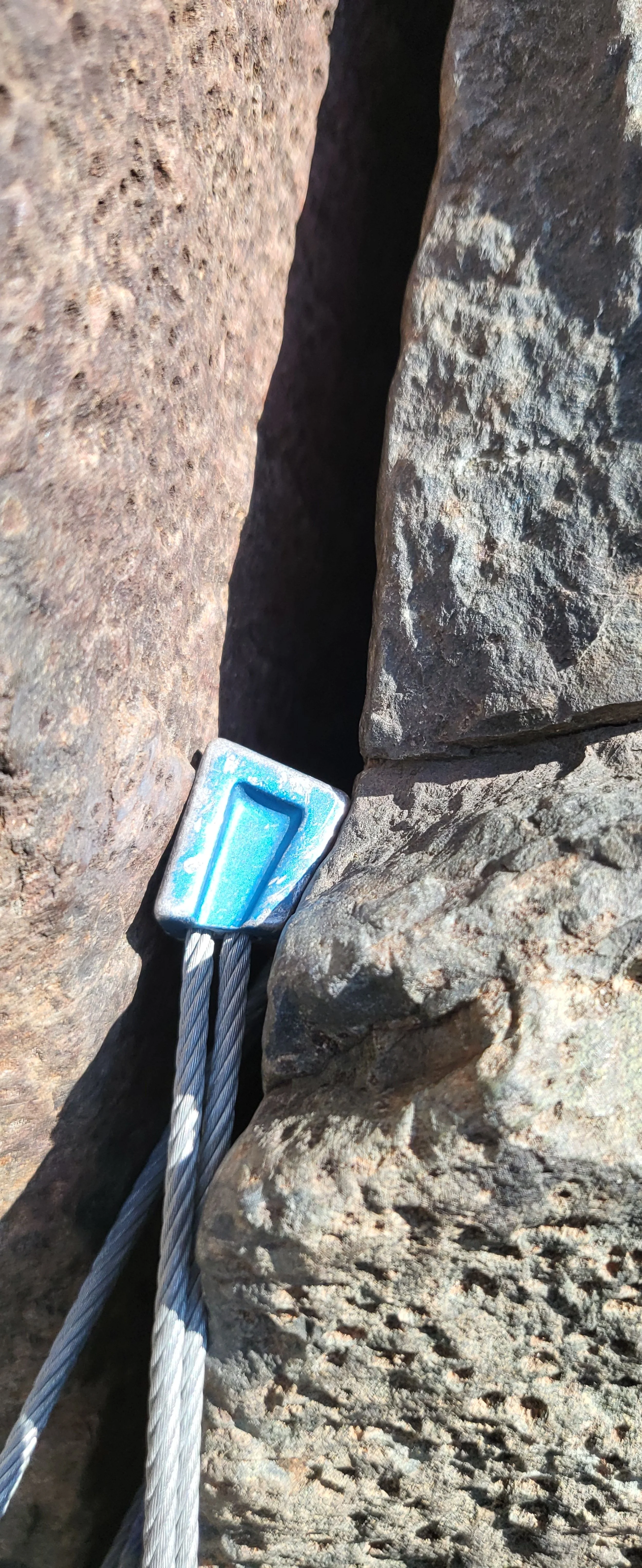 Offset Nut placed in a crack