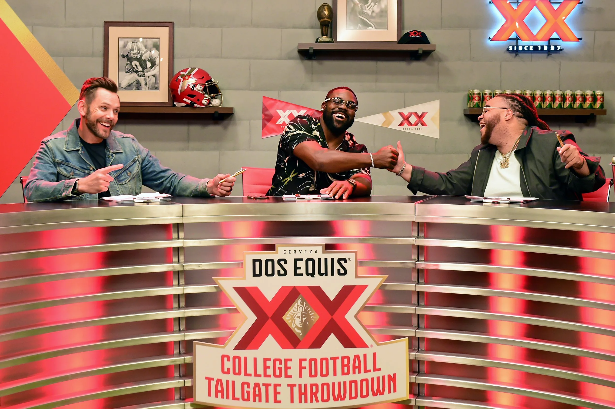 Dos Equis: College Football Tailgate Throwdown