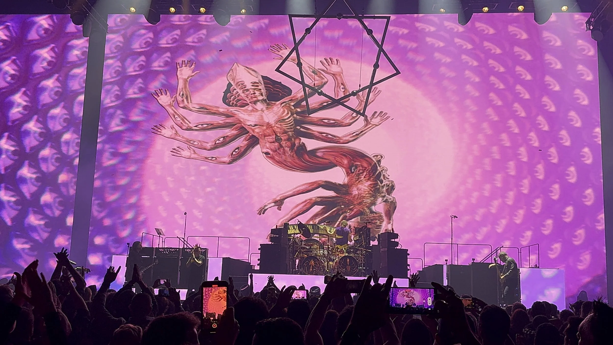 24_0119stage.jpg