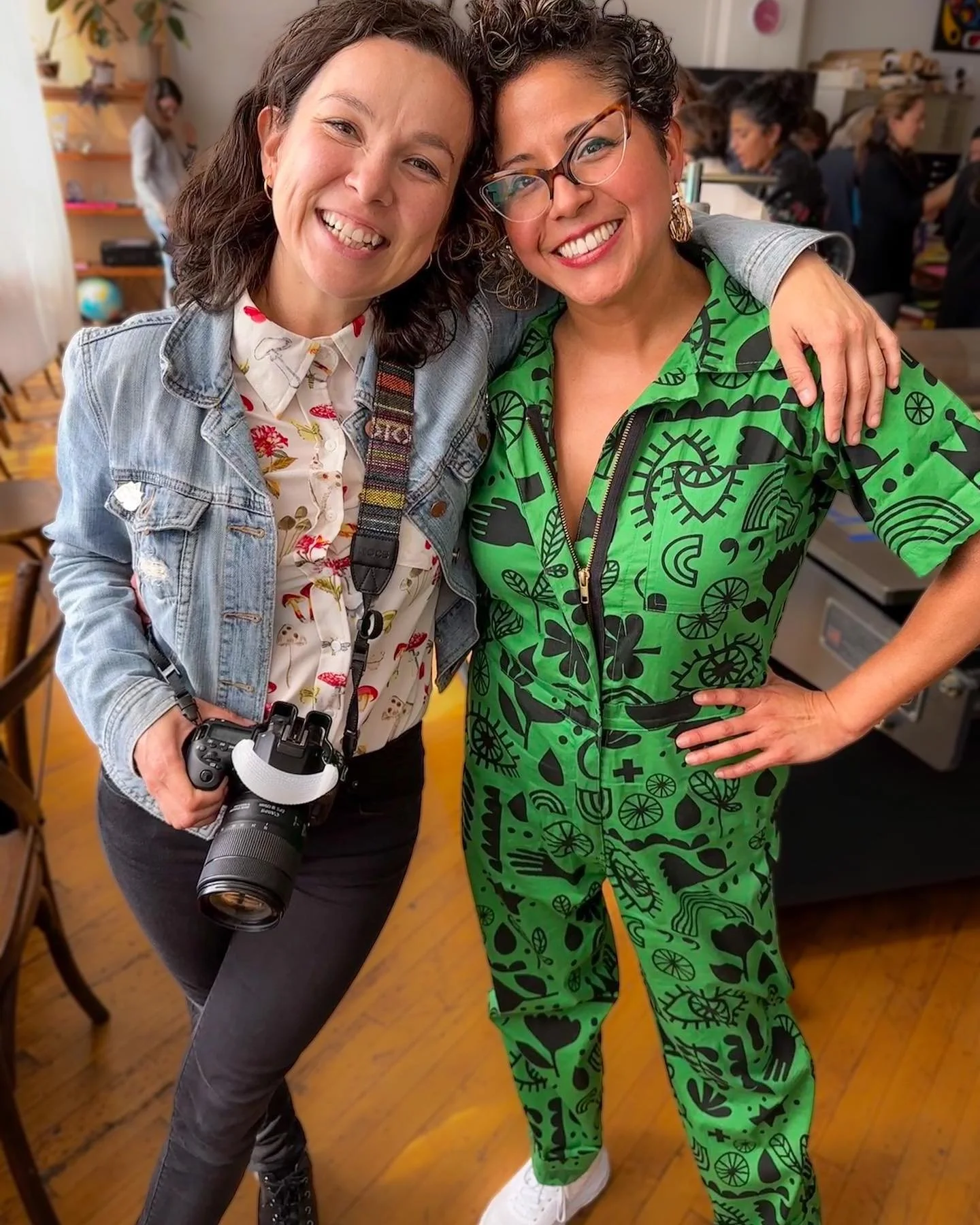 🌈 Have to shout out my homie and collab @favianna1 for such a great opportunity and event. 👯&zwj;♀️ She rocked it!!! 💫

I just got done with a gig that took up so much time. In the best way ever!!! 😍 Will be adding designs and tricks as soon as I