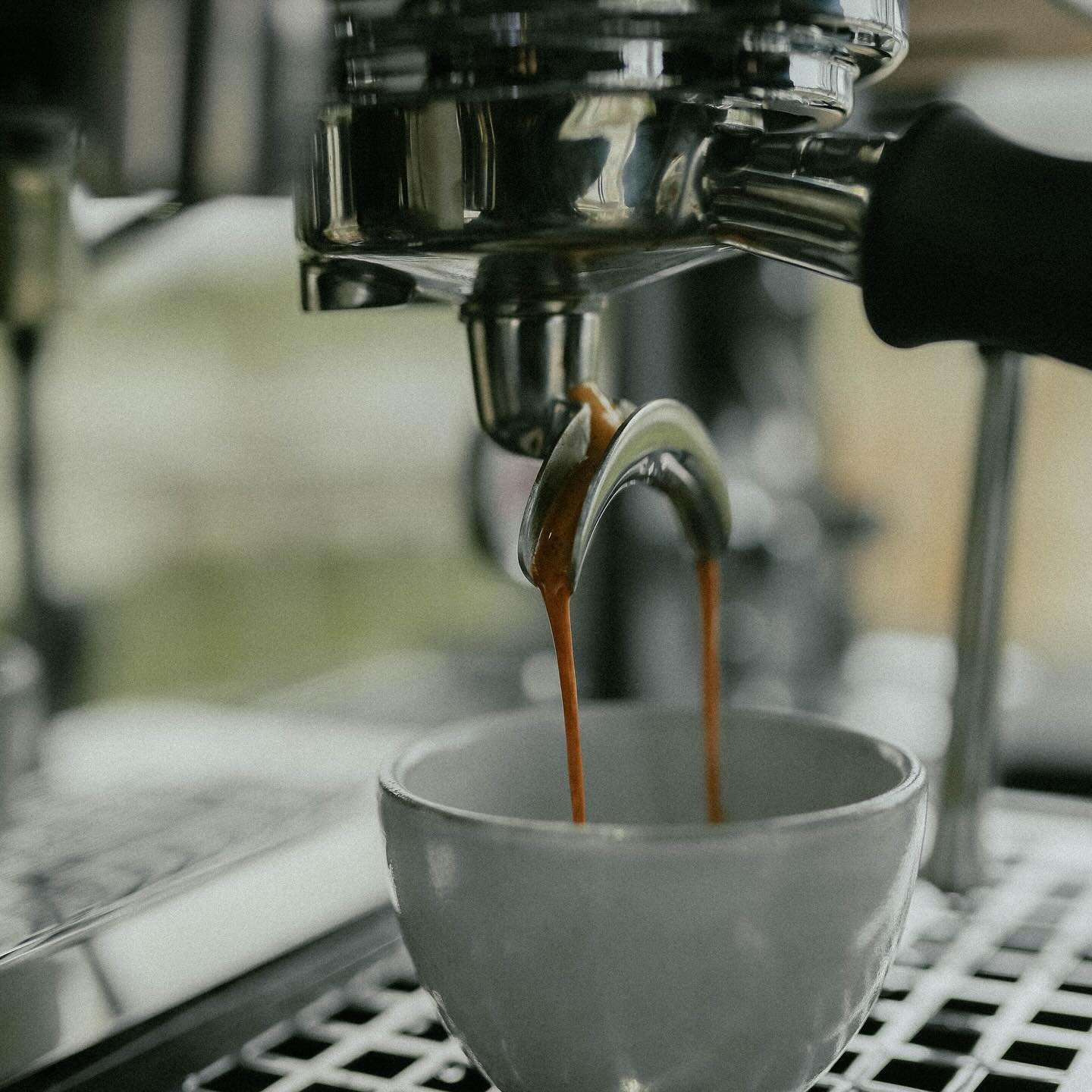 When the espresso pulls this clean 😘

With years of experience in specialty coffee, we are confident that the coffee we&rsquo;re serving will not only look good, but it&rsquo;ll taste top tier every single time. 

Dialling in espresso doesn&rsquo;t 