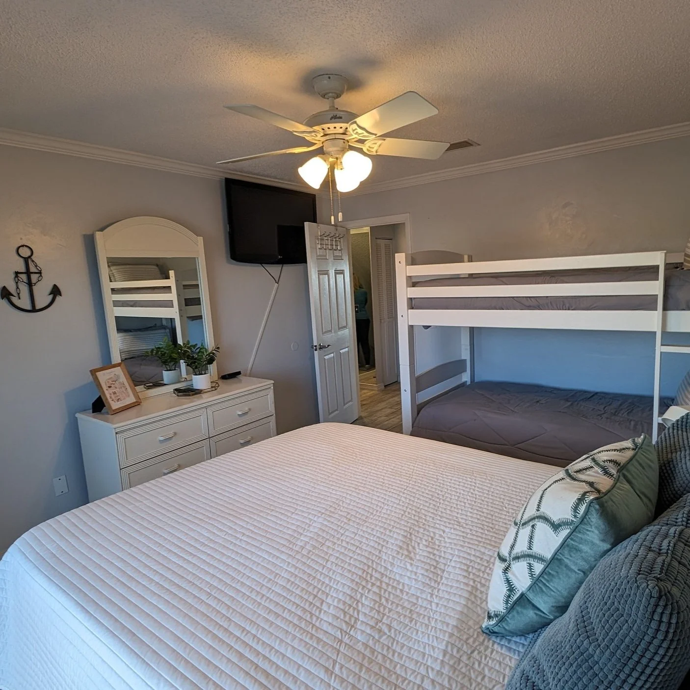 Guest+Bedroom+from+Balcony.jpg