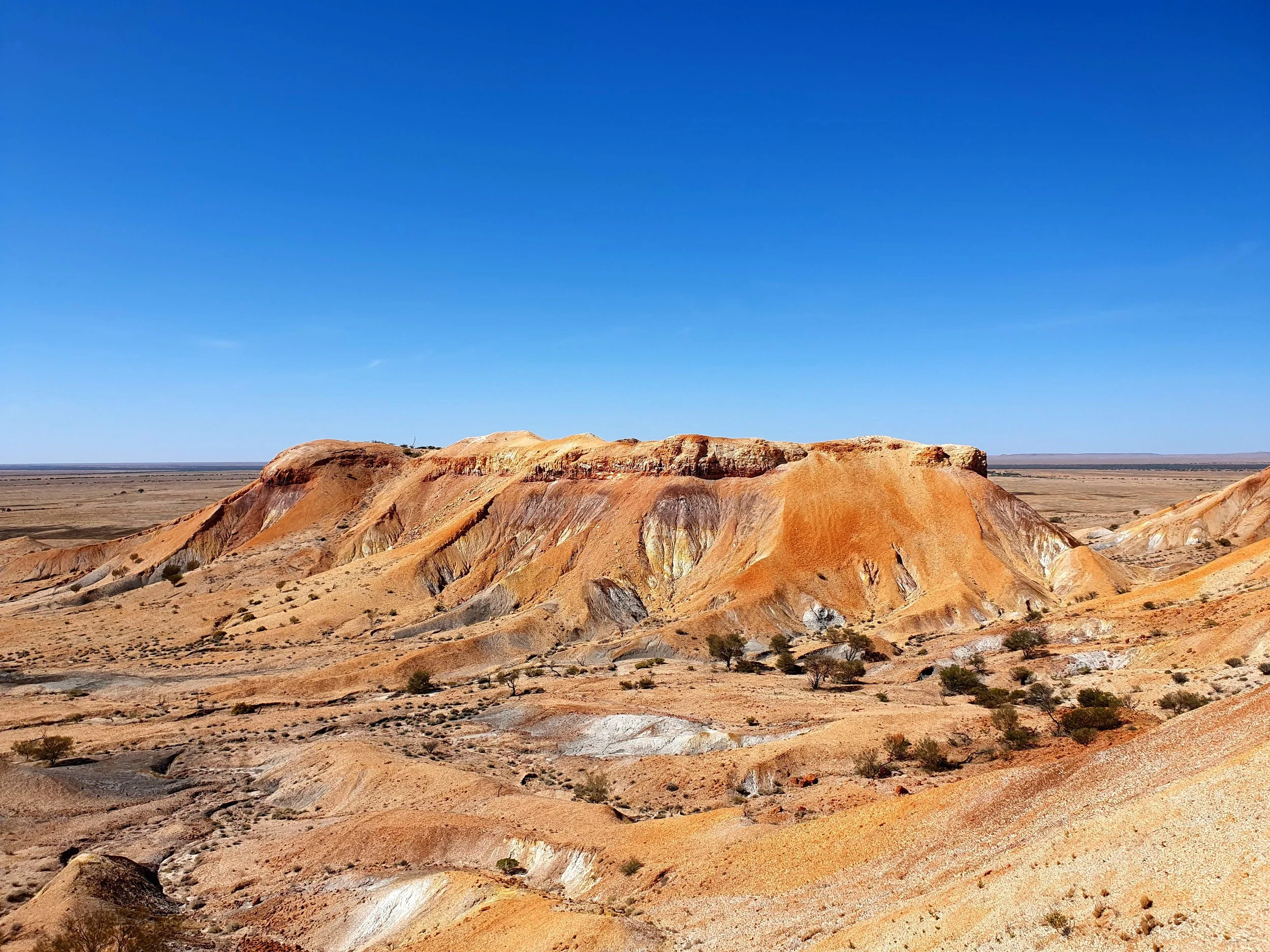 Kapalga Travel 13 day tour across Central Australia from Darwin to Adelaide to visit Painted Desert