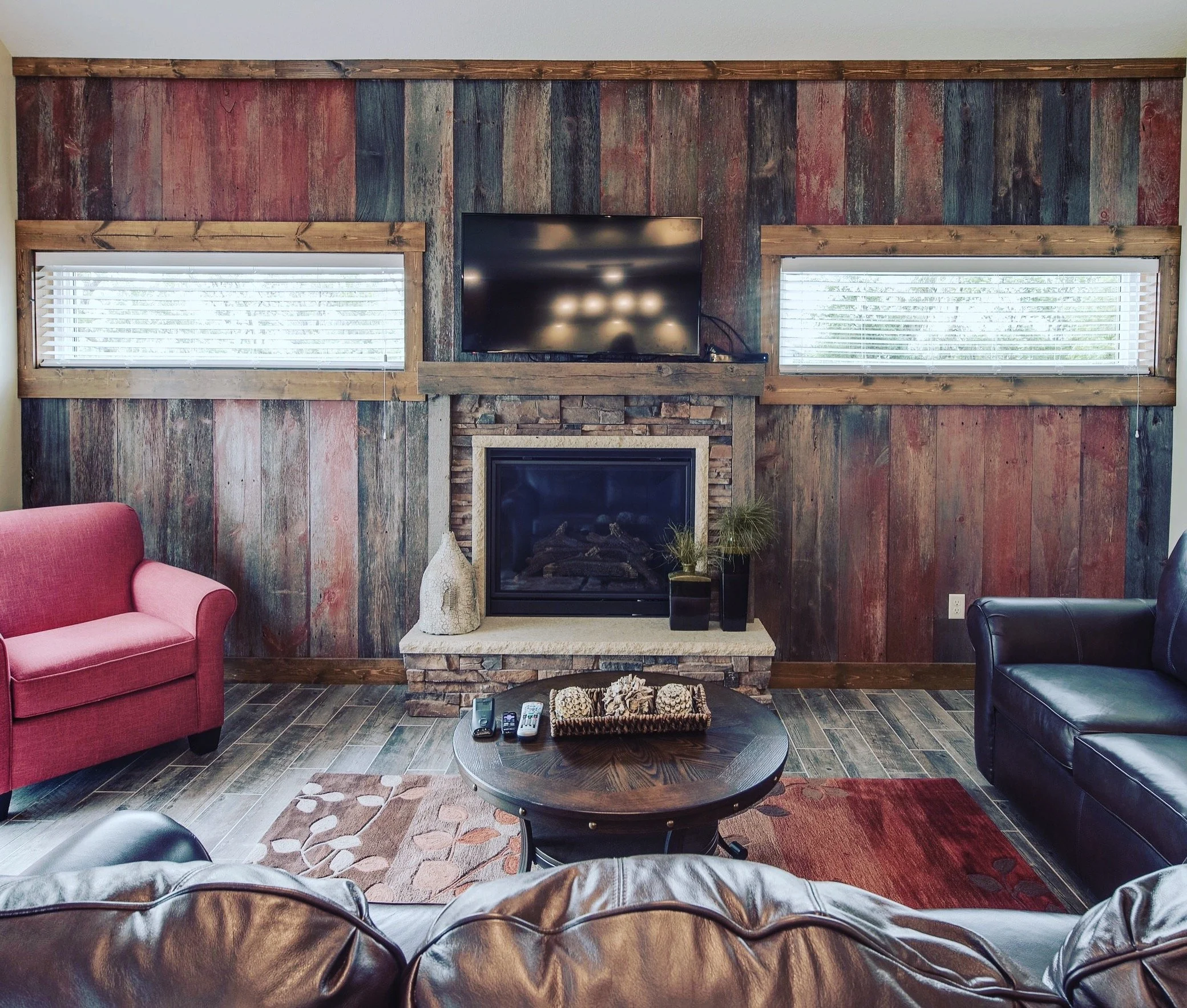 Barnwood Accent.jpg
