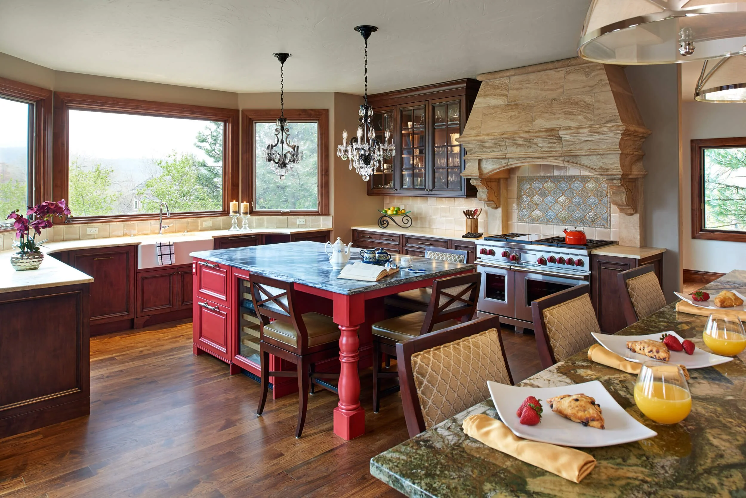 Traditional Kitchen Remodel by Dream Homes Inc. project photo