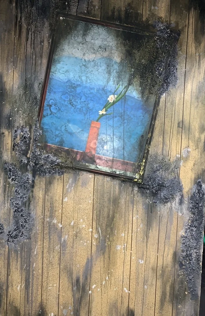 Distressed set piece with spray foam mold