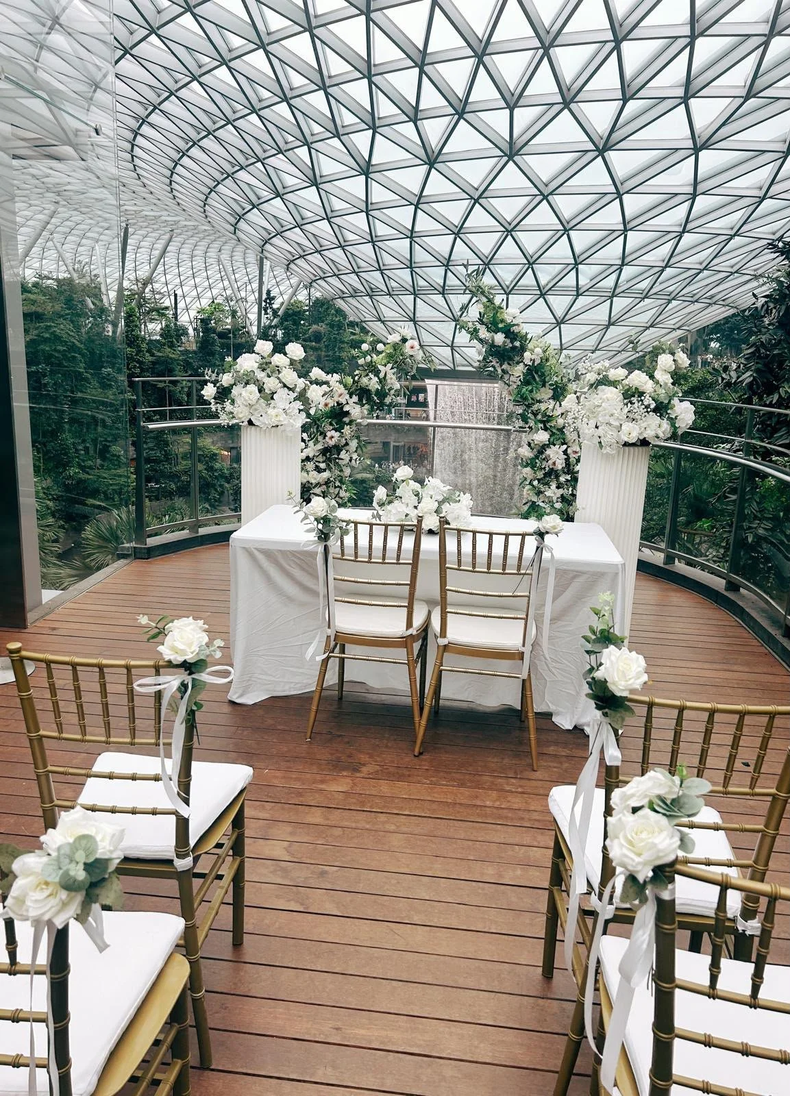 solemnisation set - proposal flowers.jpeg