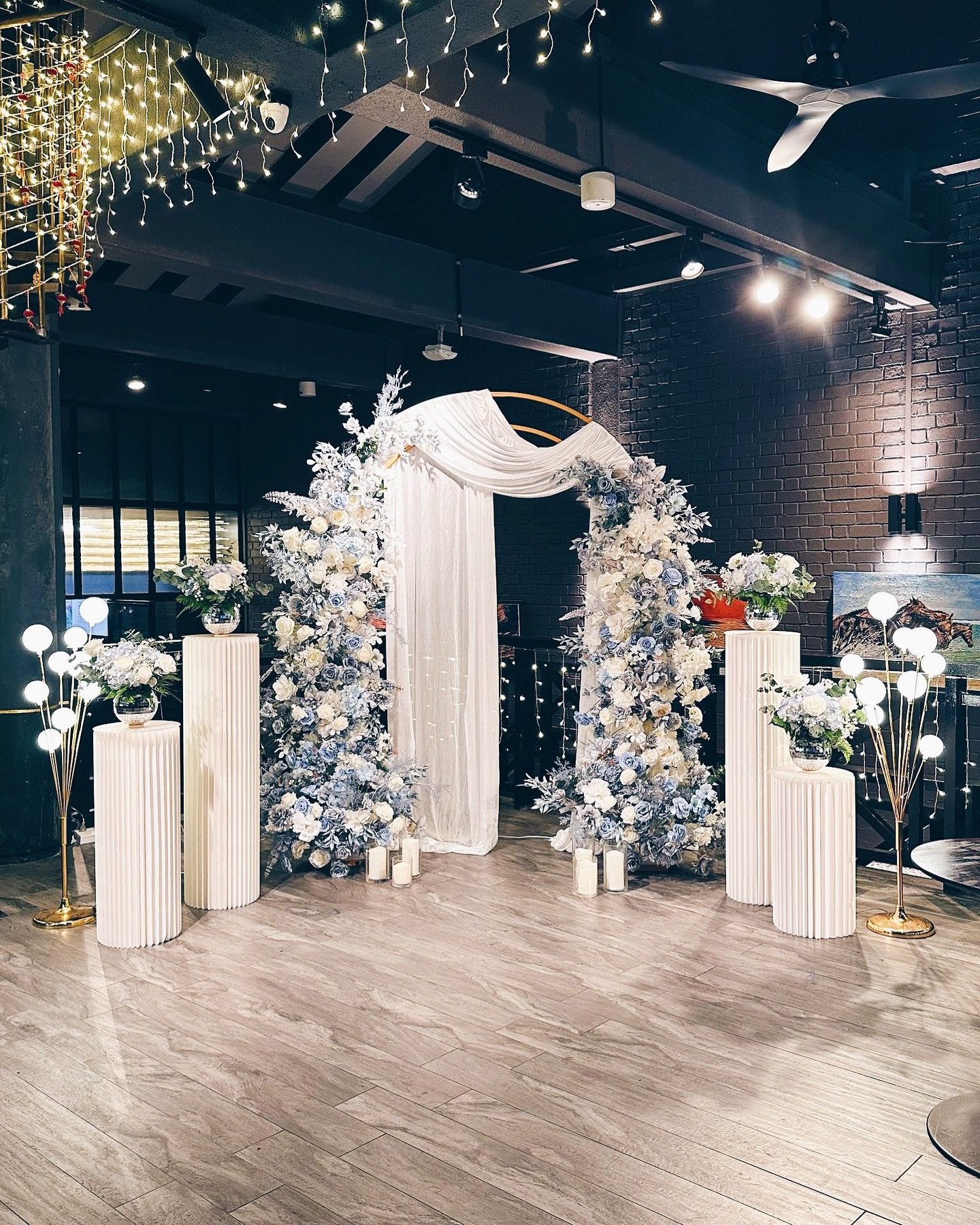 Floral arch package &bull; www.alwaysforeversg.com