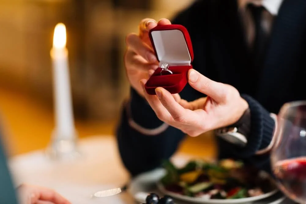How to Plan a Proposal in Singapore: Flowers, Setup &amp; Everything In Between
