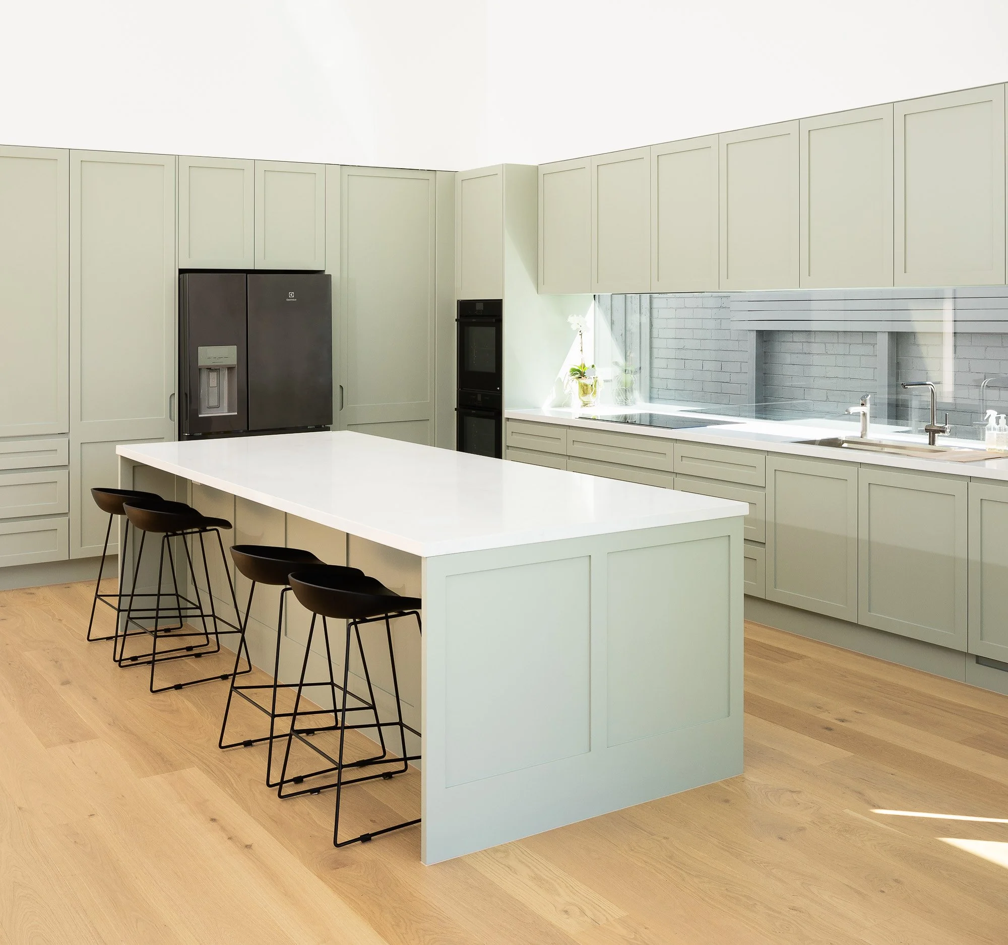 Hamptons Minimal Green Kitchen | Smith & Smith Kitchens Melbourne ...