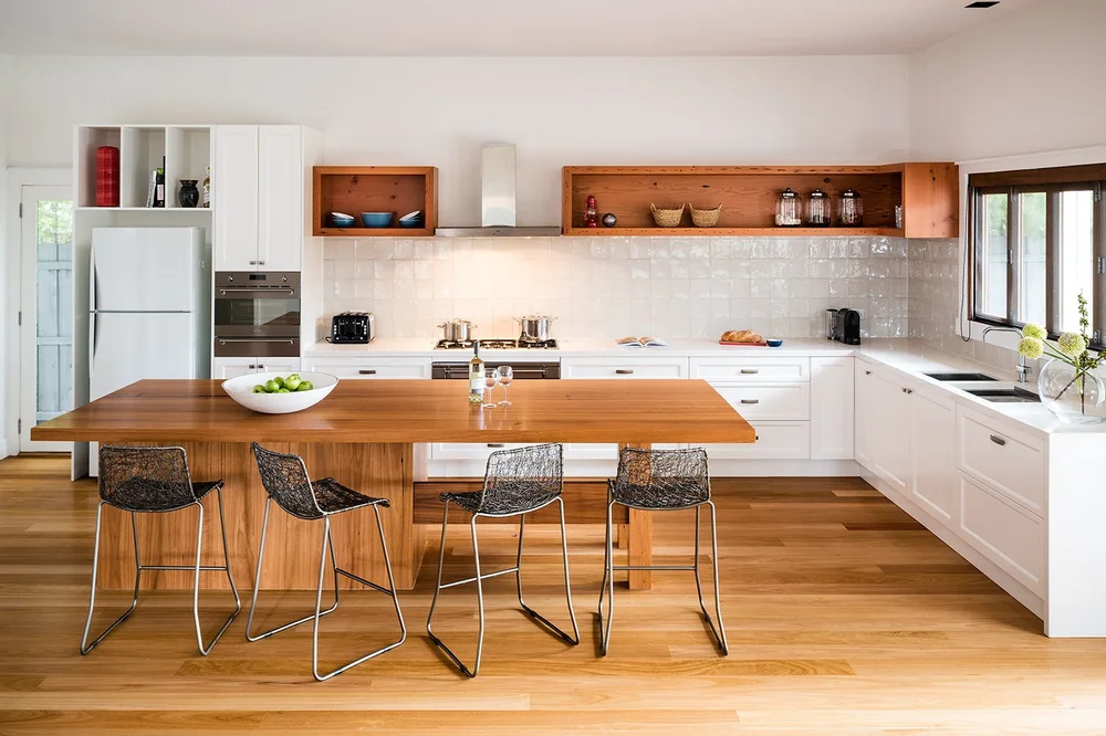 NEWMARKET Contemporary White and Timber Kitchen | Smith & Smith
