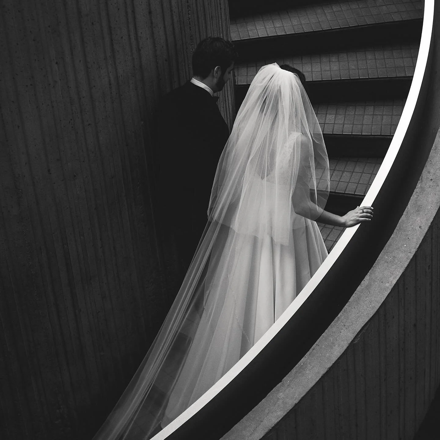 Postcards from Detroit &hearts;️

April brought me back to my home state of Michigan and furthermore to the venue of my high school prom 🥹 on the Detroit River. (Shoutout to the @roostertail!) And a heartfelt thanks to a very special couple whose lo