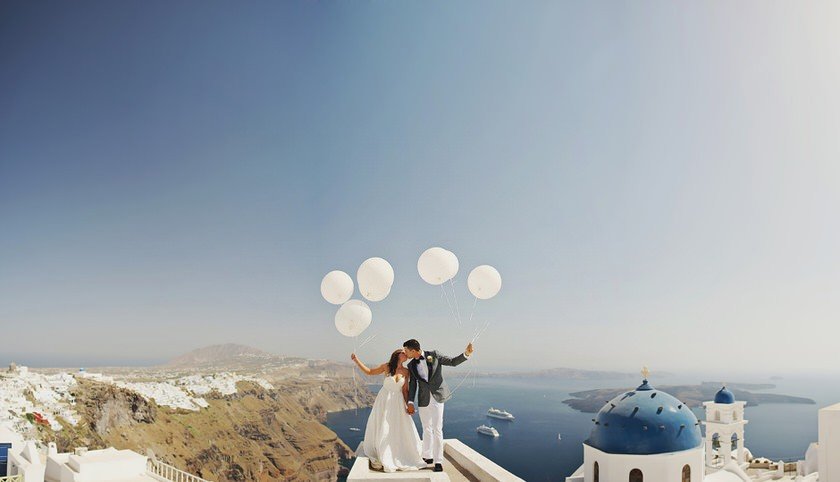 elopement-in-santorini-canaves-suites-36.jpg