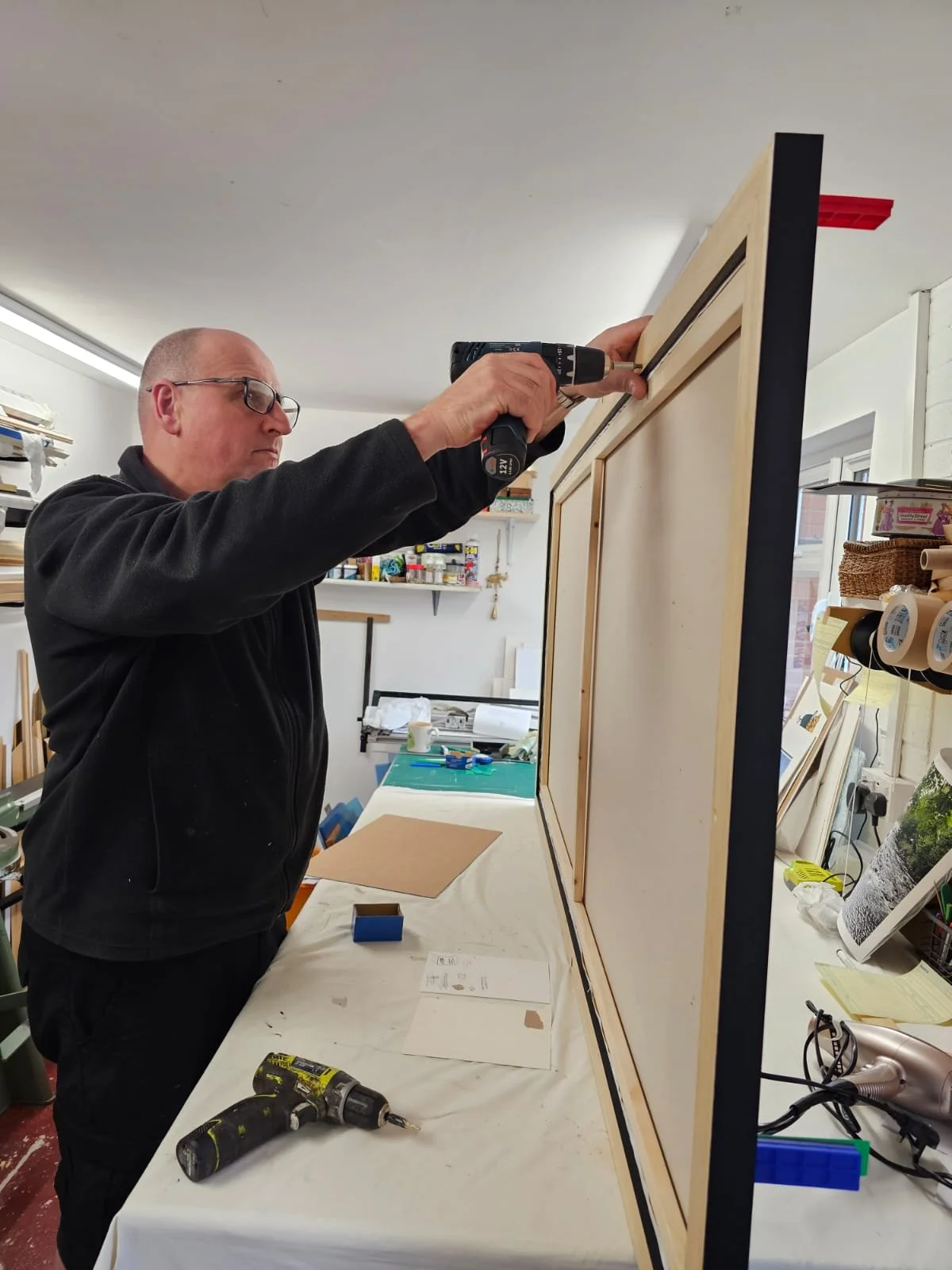 What is the point in framing a canvas?