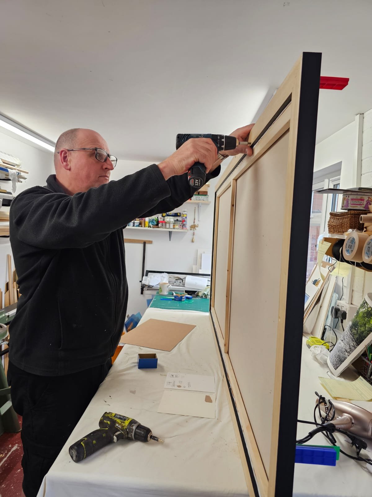 How to Frame Canvas Artwork (Do You Need a Frame?)