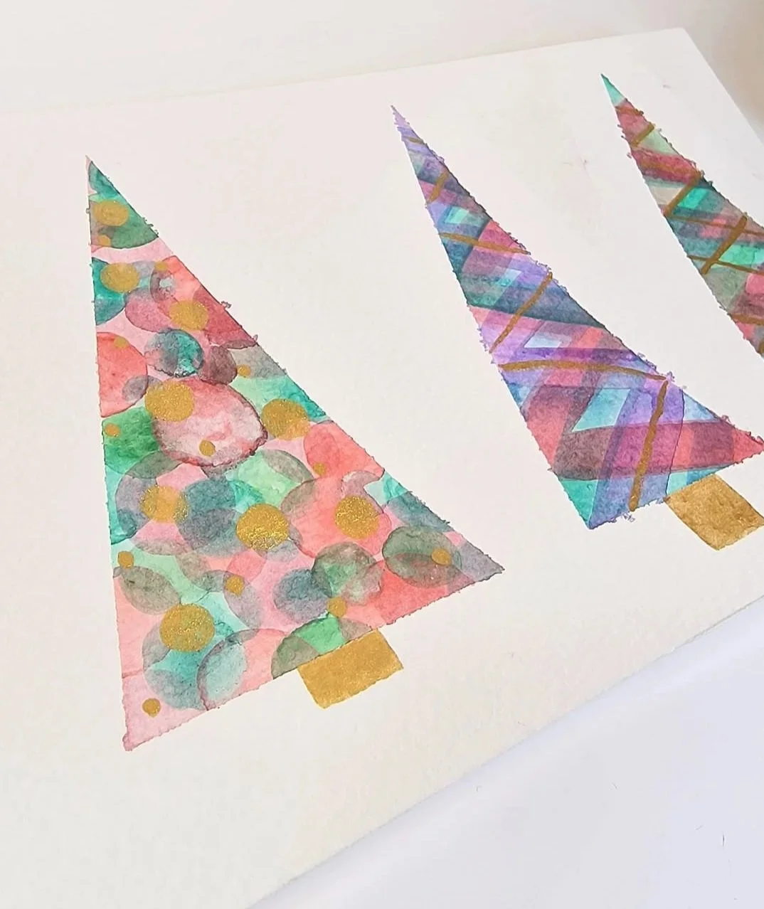 Create watercolour Christmas cards with Lois Pedley