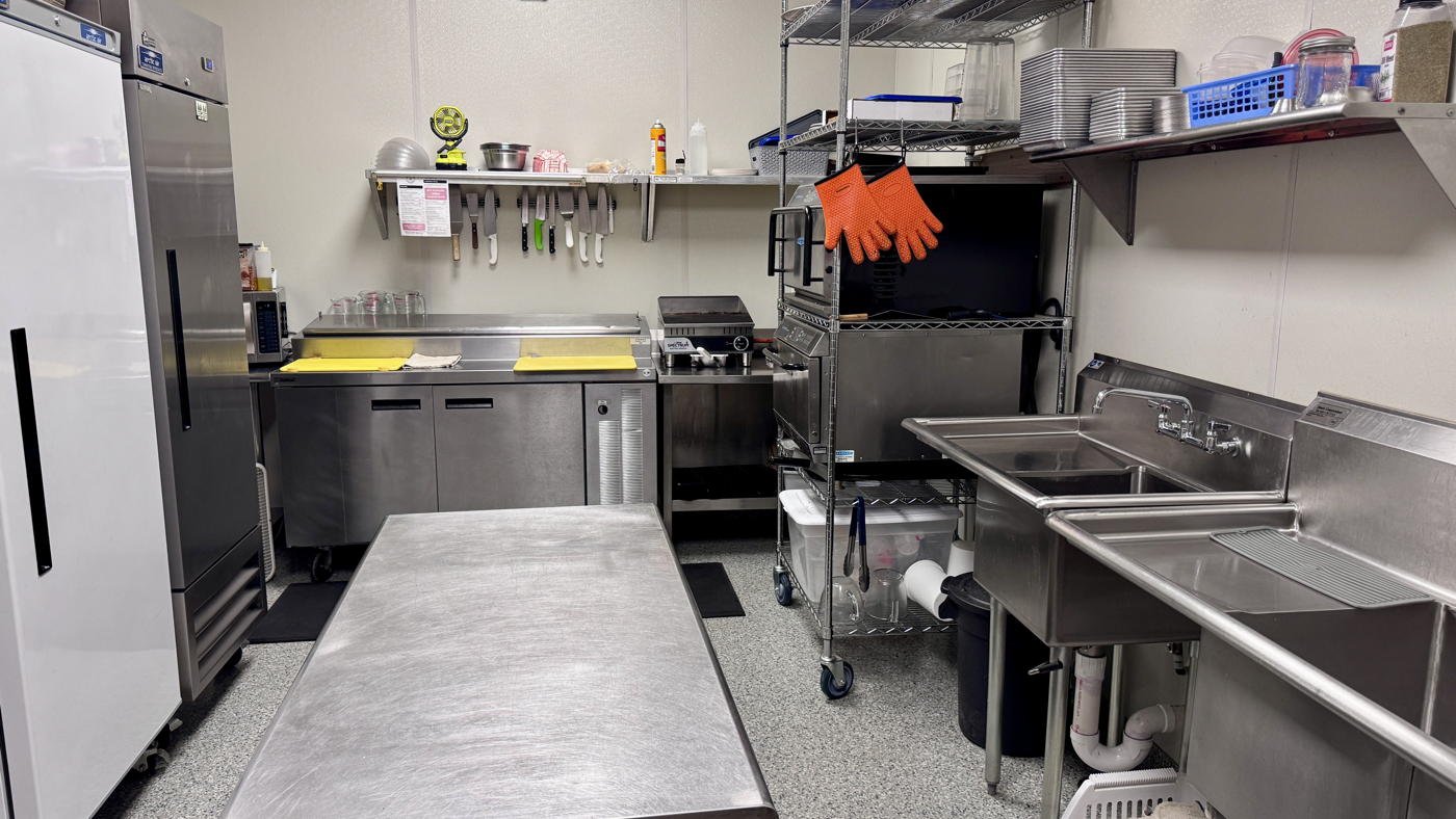 E32FPTFullkitchen copy 2.jpg