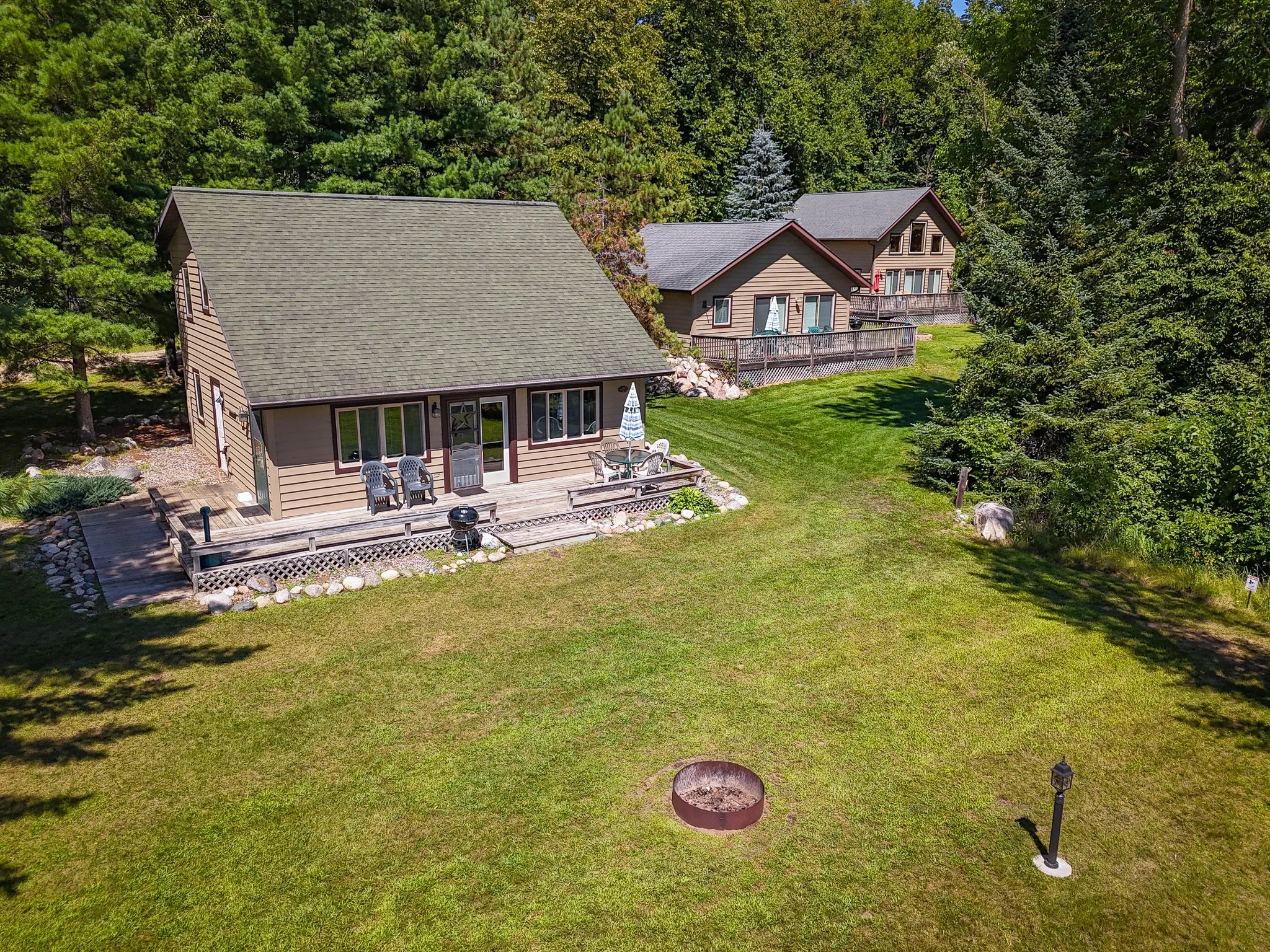 _10-RoyalStarr-3cabins copy.jpg