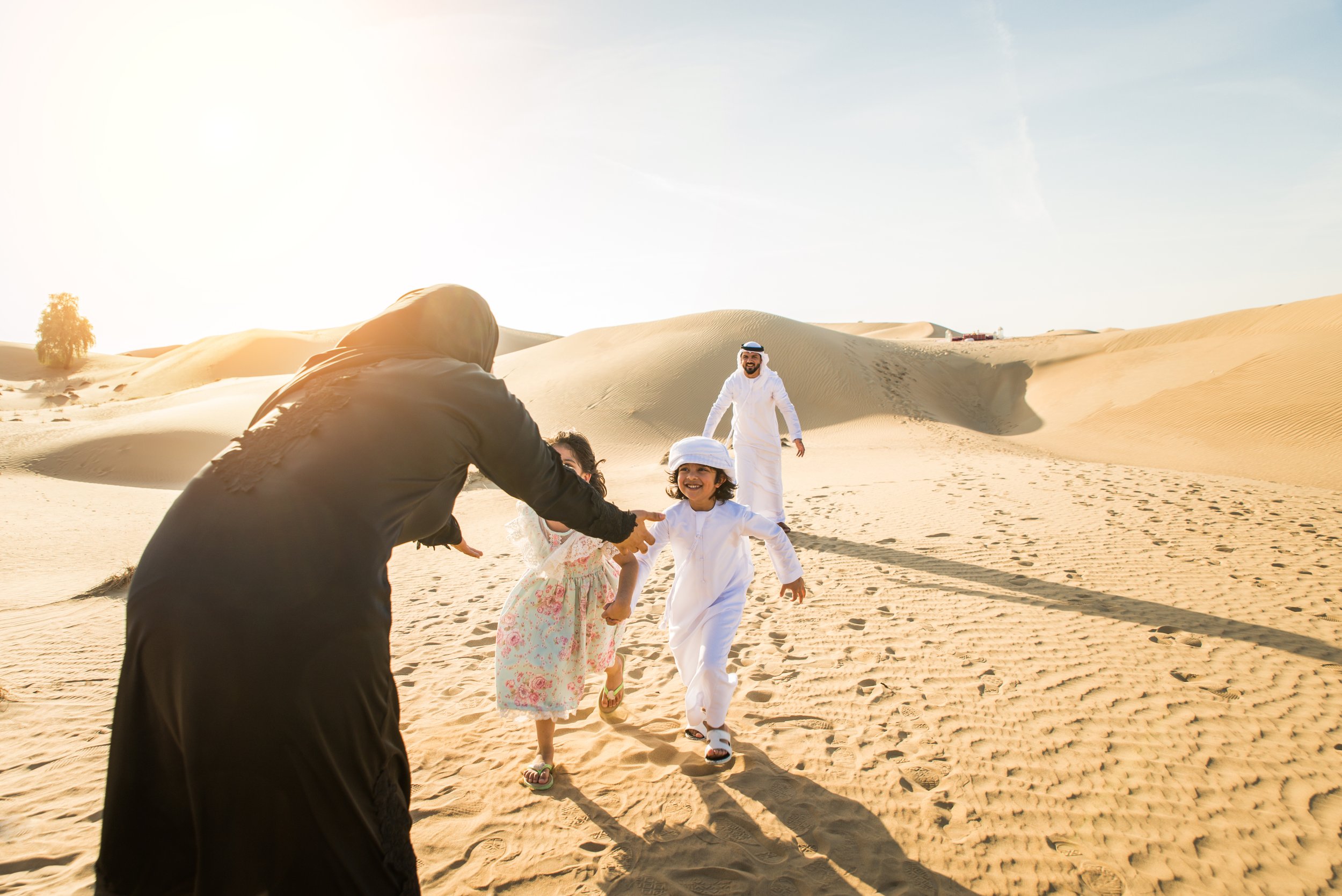 arabian-family-in-the-desert-2023-11-27-04-49-19-utc.jpg