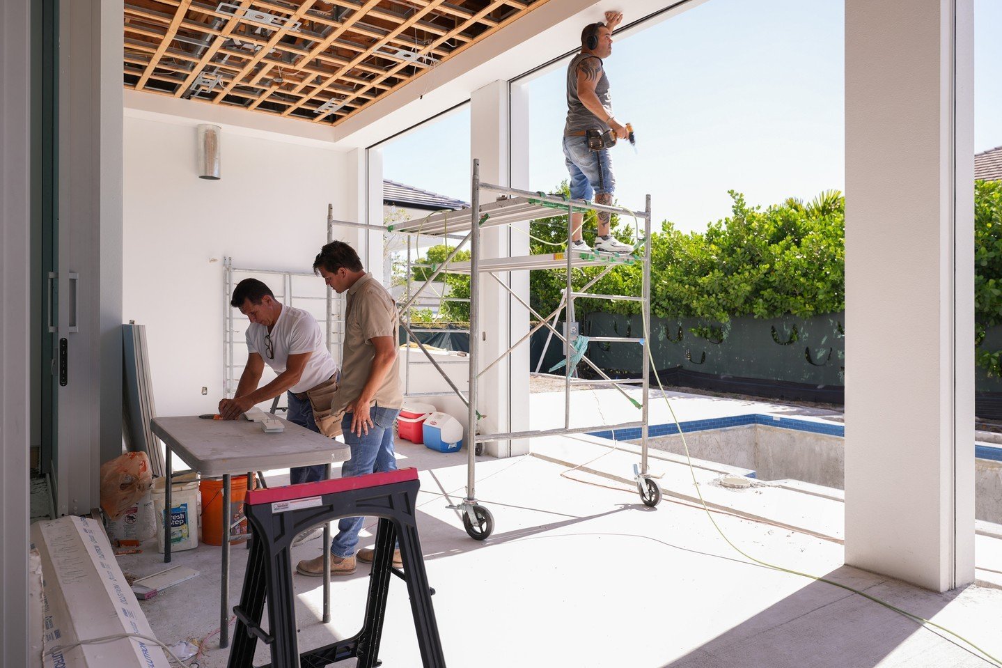 Exciting progress on an impressive new build in Naples! Take a sneak peek at this project currently under construction. Stay tuned for more updates as we bring this vision to life.