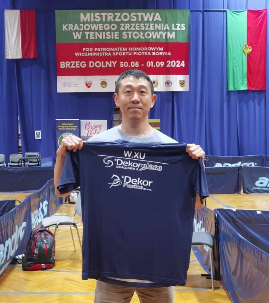 Koszulka Wenliang Xu na charytatywny cel dla osoby potrzebującej !