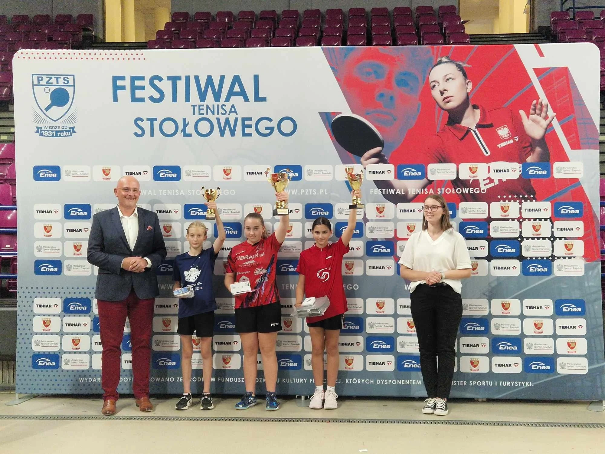Anastazja Kalat trzecią młodziczką podczas Festiwalu Tenisa Stołowego w Centralnym Ośrodku Sportu " Towar" w Warszawie !
