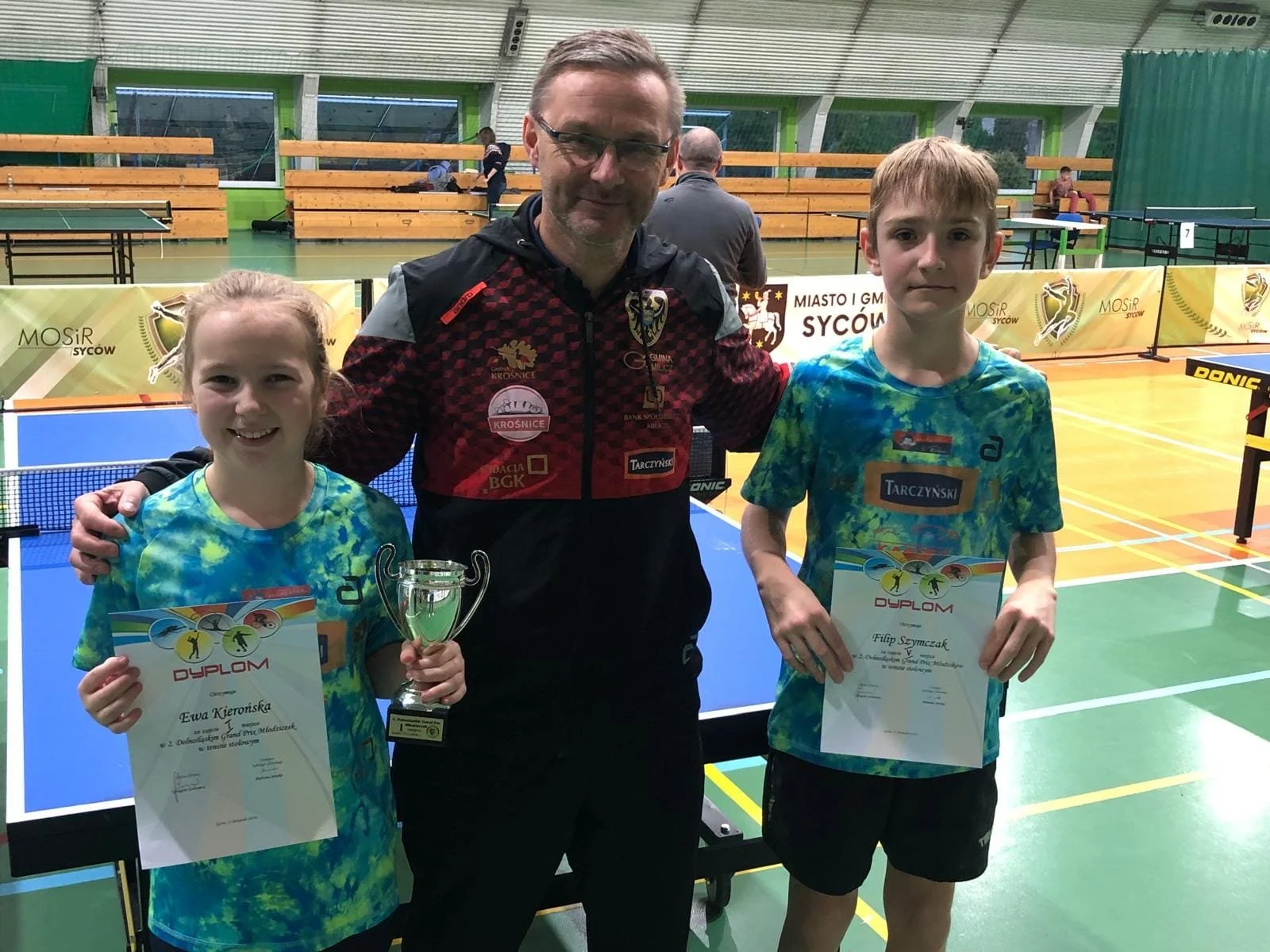 Ewa Kierońska z biletem na Grand Prix Polski Młodziczek w Krakowie !