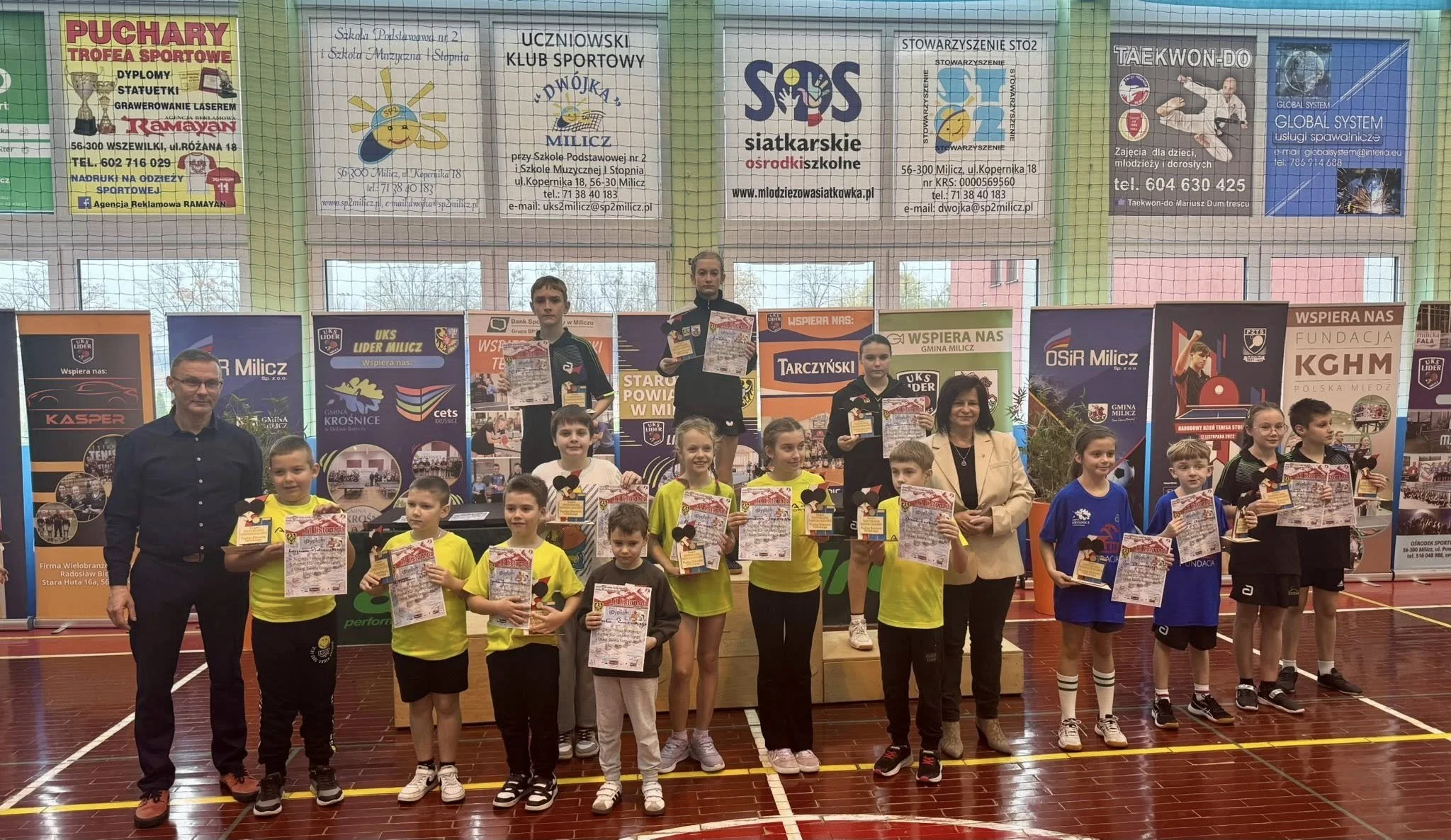 Poznaliśmy zwycięzców Turnieju Tenisa Stołowego o Puchar Starosty Milickiego Łukasza Rokity z Okazji Święta Niepodległości.
