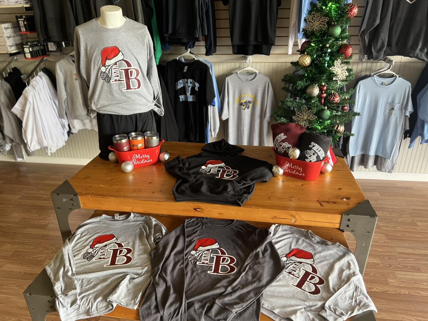 Step into the holiday season with our latest collection of Christmas designs as well as other new arrivals 🎄🎅

Visit Kingsport
Downtown Kingsport Association
Kingsport City Schools