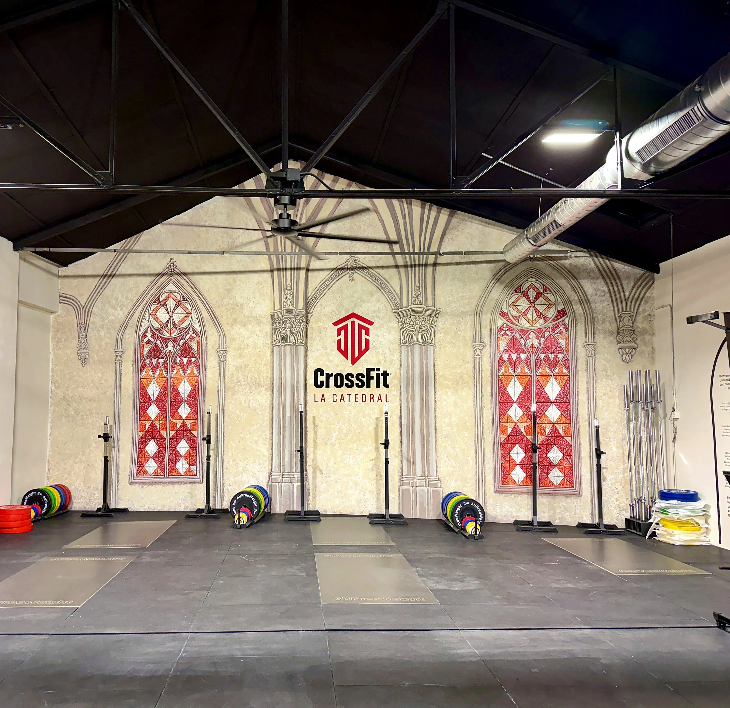 Sala del box CrossFit La Catedral Bravo Murillo en Cuatro Caminos, Madrid