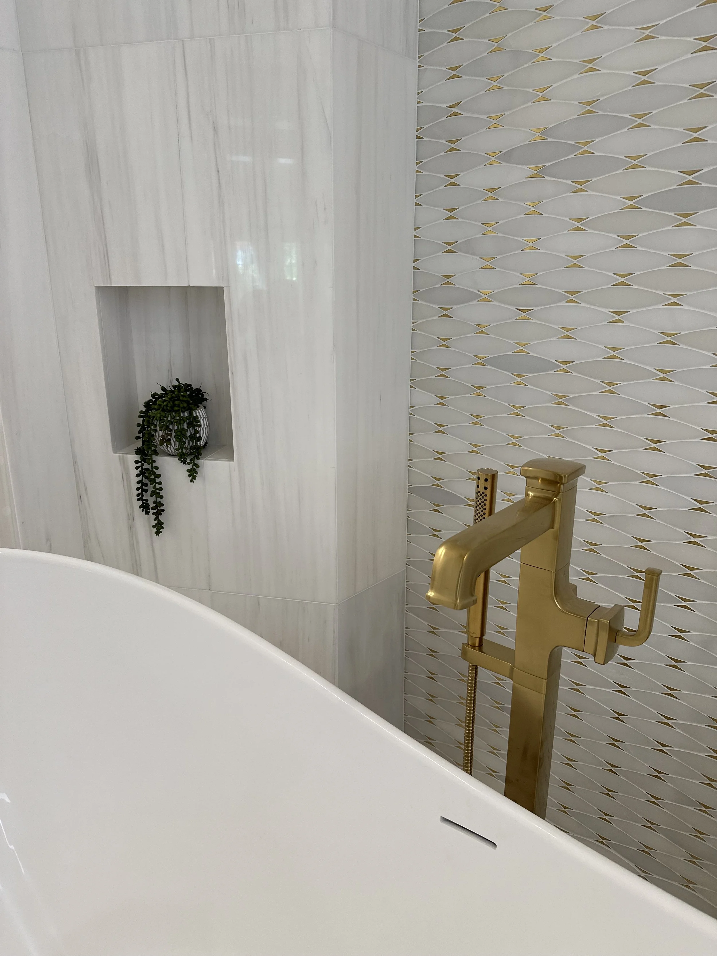 CLOSE UP TILE & FIXTURE - WATERTON.jpeg