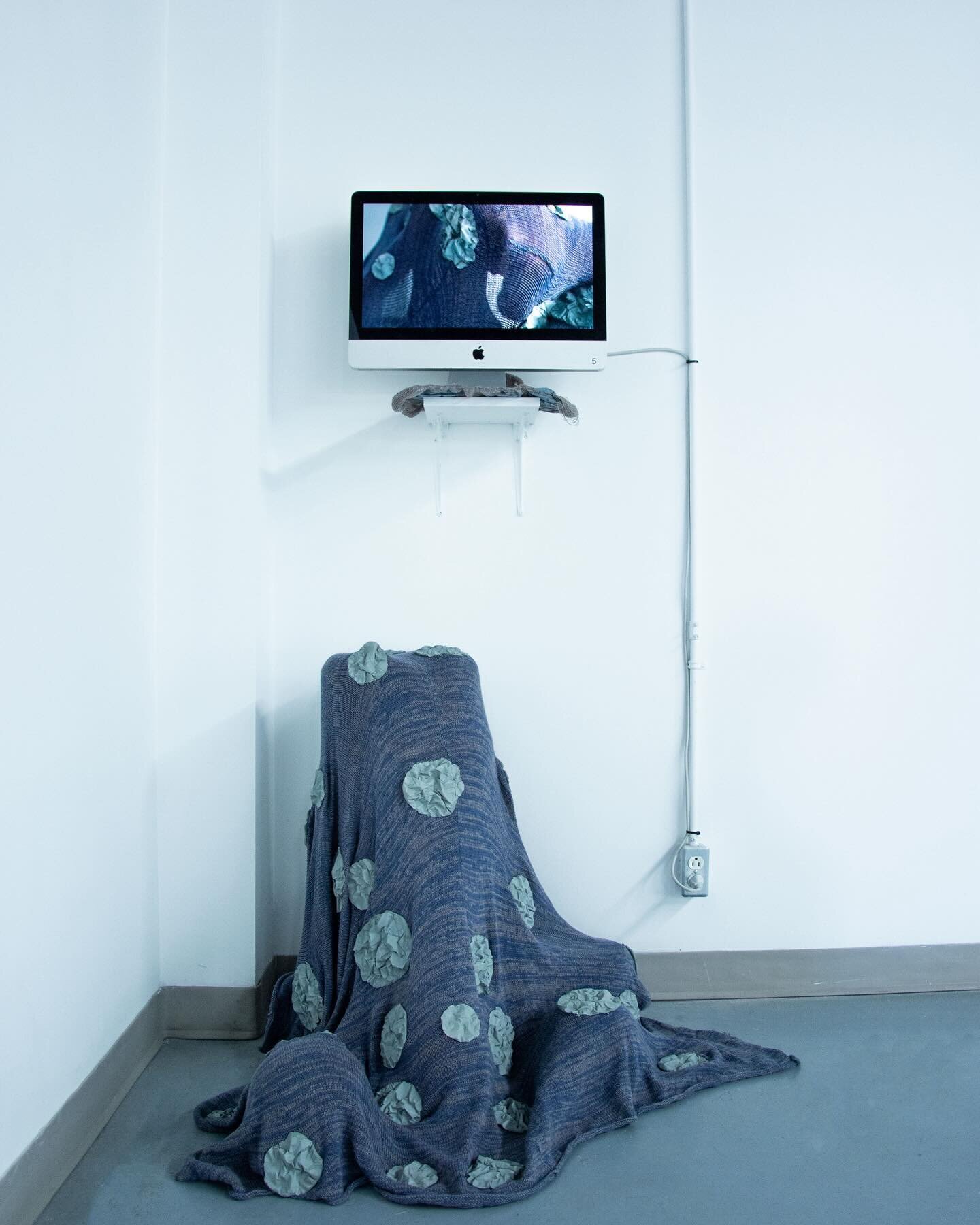 Je suis ravi de partager que mon &oelig;uvre &ldquo;Diff&eacute;rences invisibles&rdquo; est actuellement expos&eacute;e au Centre des Textiles Contemporains de Montr&eacute;al. 
&nbsp;
C&rsquo;est un immense honneur de participer &agrave; l&rsquo;ex