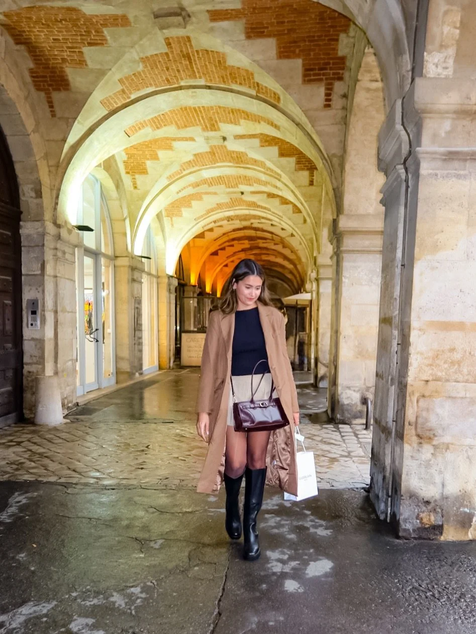 boutiques &amp; baguettes 🥖

#paris #parisfrance🇫🇷 #travel #falloutfitinspo #octoberfashion