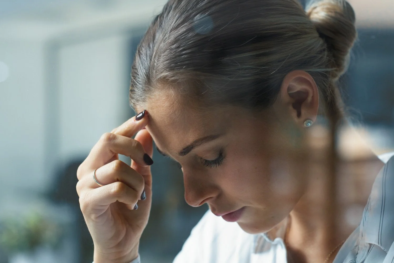 Coerce Example What is coercive power? Types, examples, and pros and cons — Calm Blog