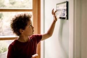 What are the effects of AI on kids? Plus, 7 ways to keep them safe ...
