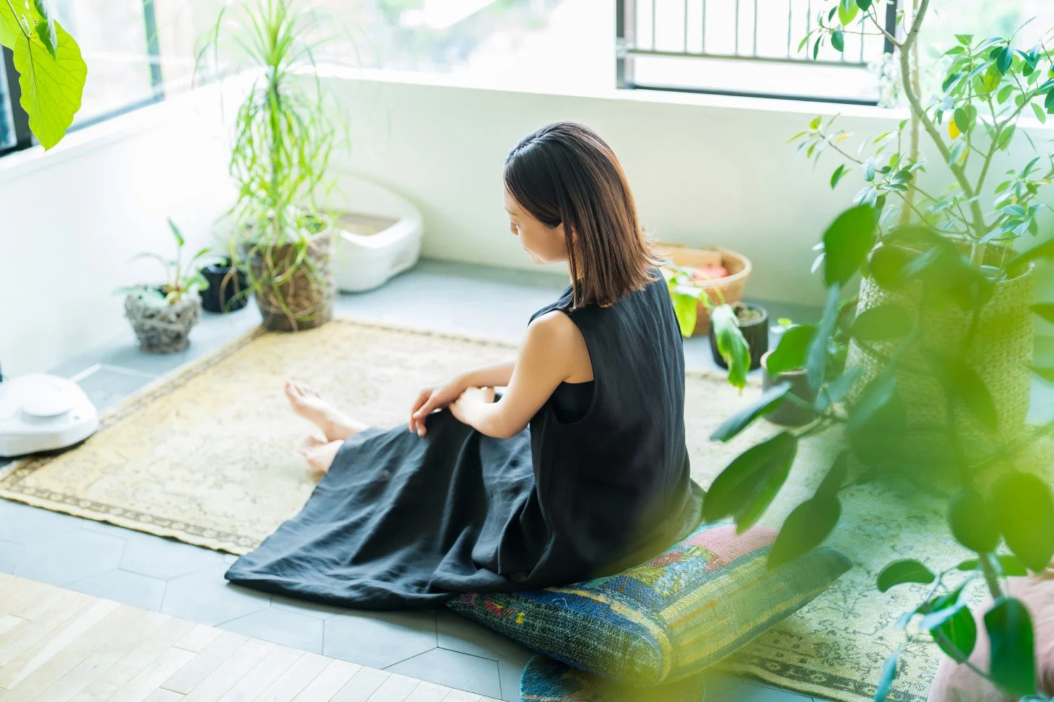 https://images.squarespace-cdn.com/content/v1/656f4e4dababbd7c042c4946/17a2d127-651b-4325-9157-8f9c6749a42a/meditation%2Broom%2Bideas%2B3x2.jpg?utm_source=chatgpt.com