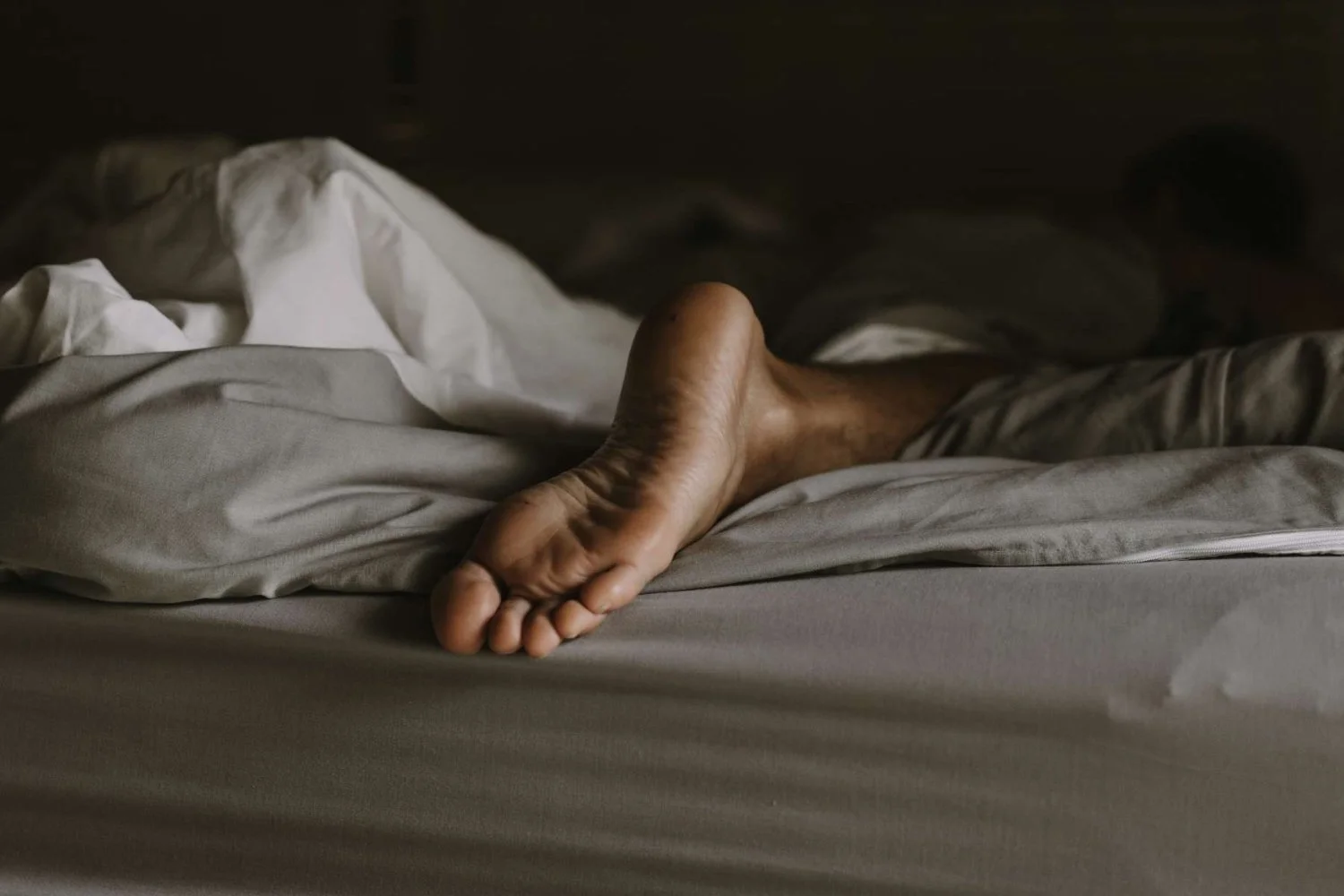 Hypnic jerks what causes twitching in sleep — Calm Blog