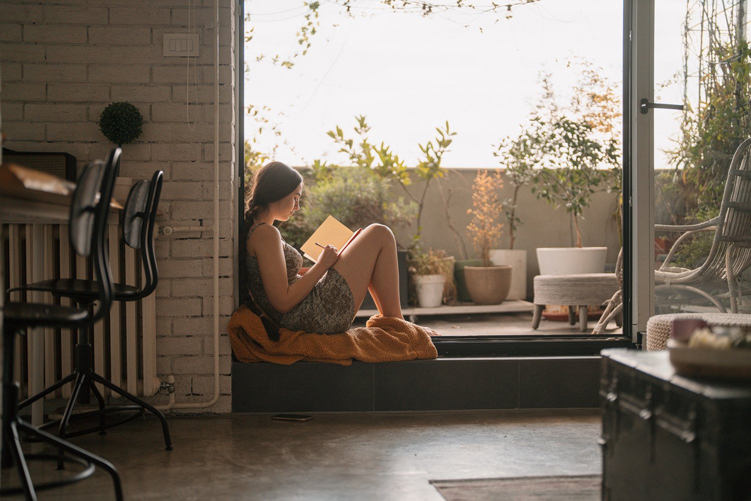 What does introversion mean? Plus, 6 signs you're an introvert — Calm Blog